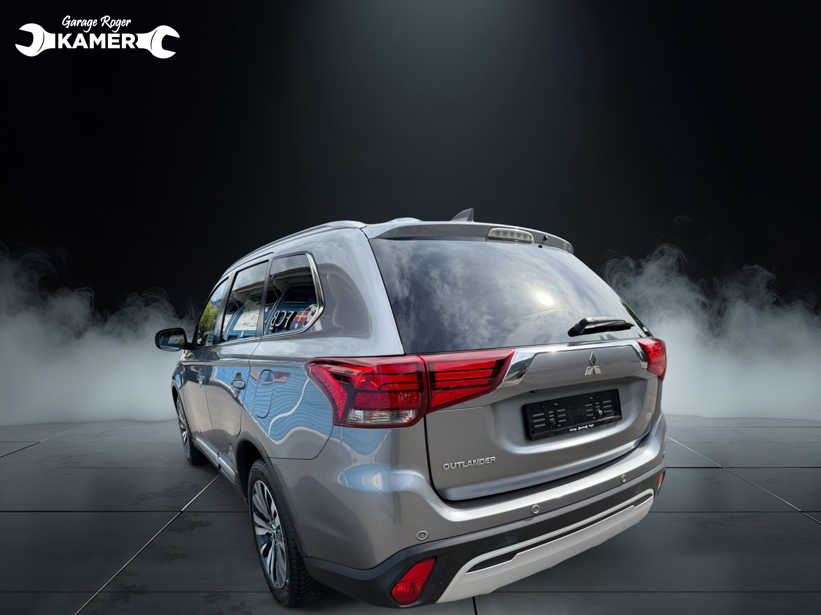 MITSUBISHI Outlander 2.0 Value 4WD CVT-showroom-element-3