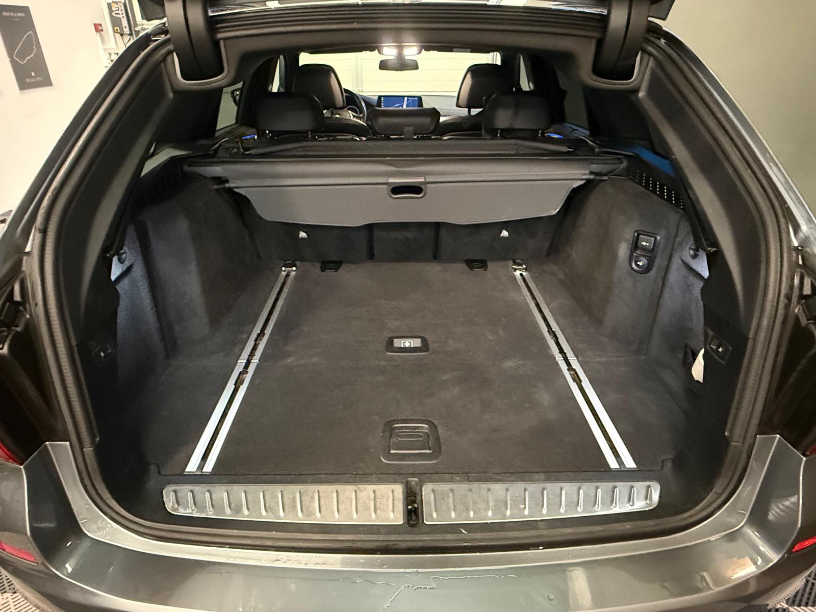 BMW 530d xDrive Touring Luxury Line Steptronic-image-26