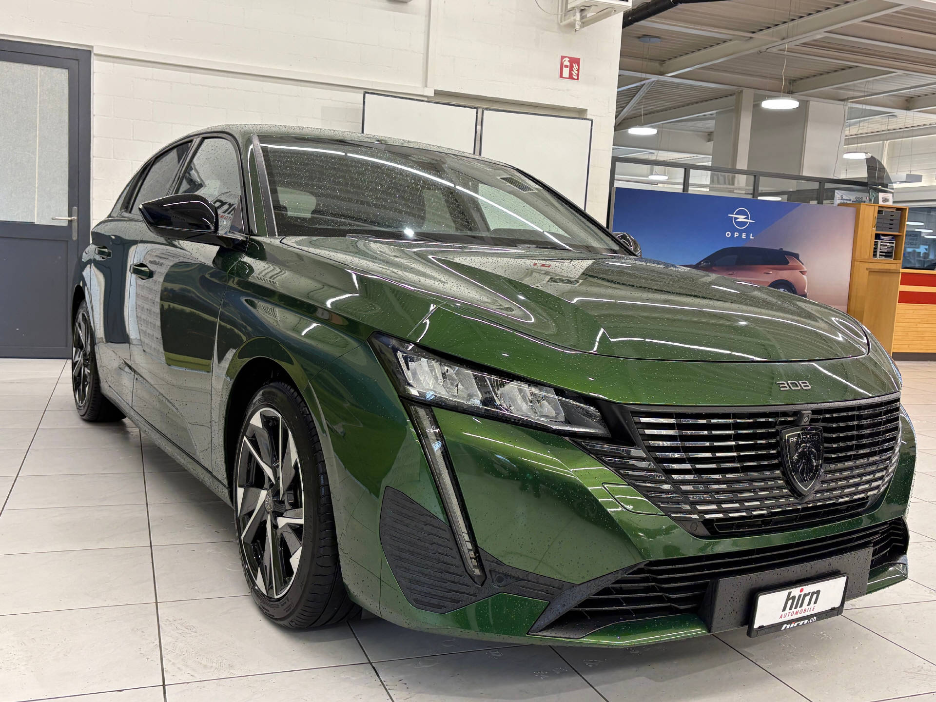 PEUGEOT 308 1.2 PureTech Allure Pack-image-2