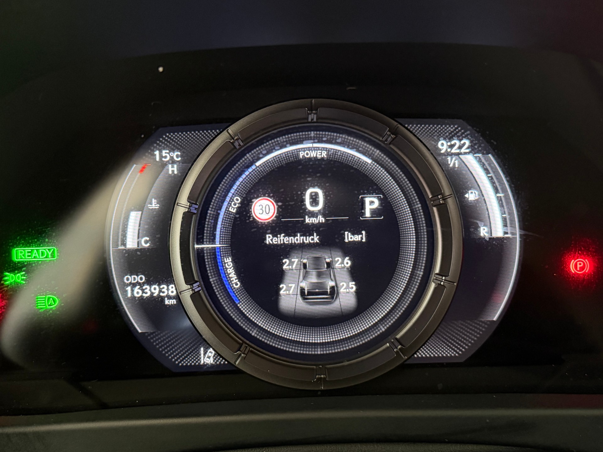 LEXUS 250h F-Sport-image-10