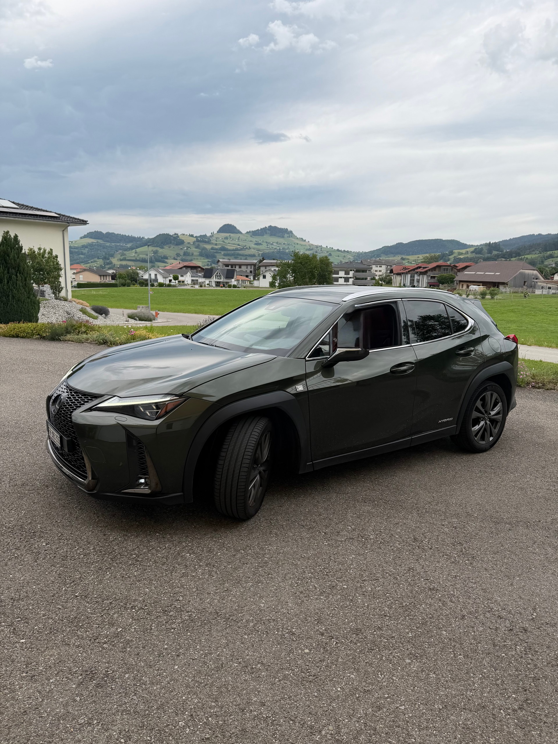 LEXUS 250h F-Sport-image-0
