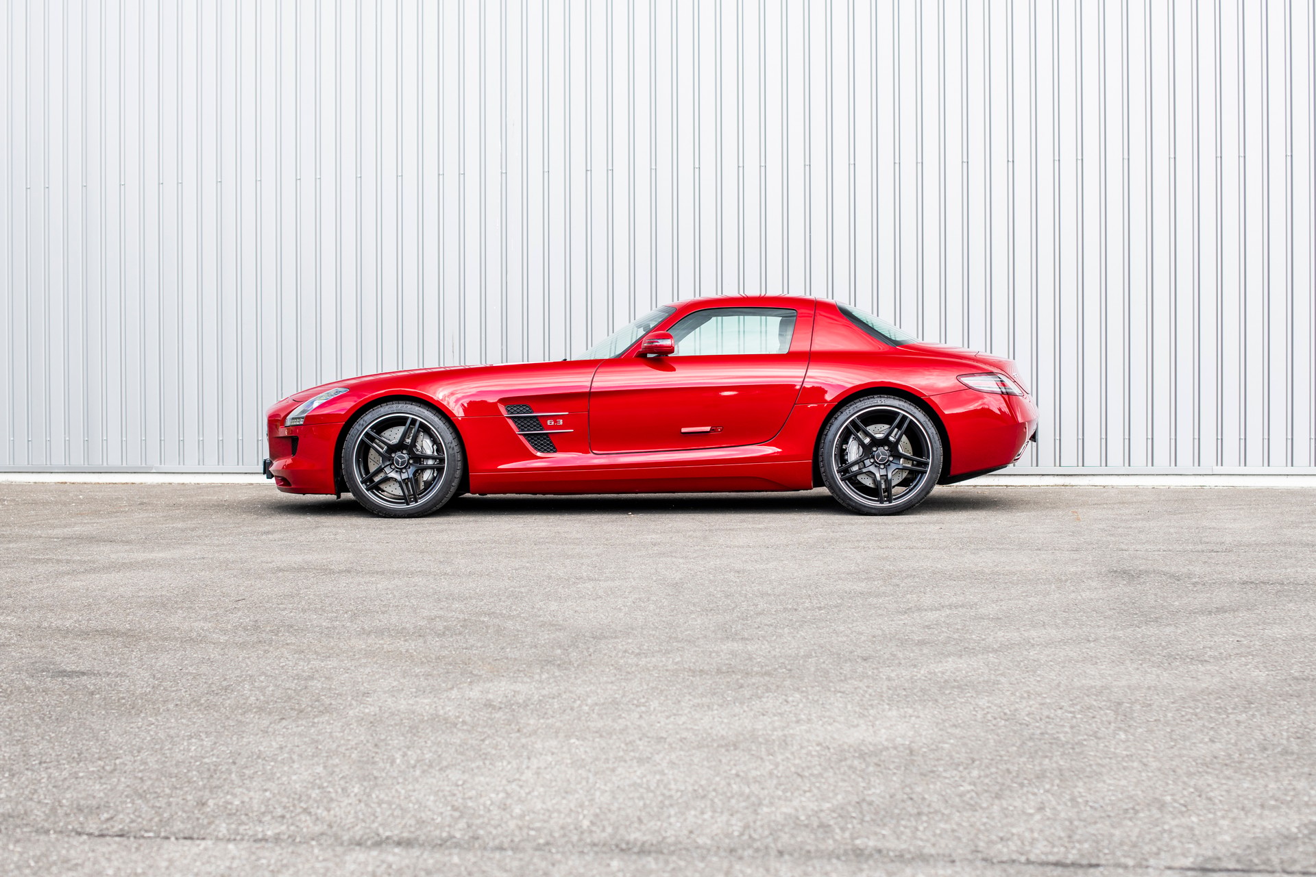MERCEDES-BENZ SLS 63 AMG Speedshift-image-1