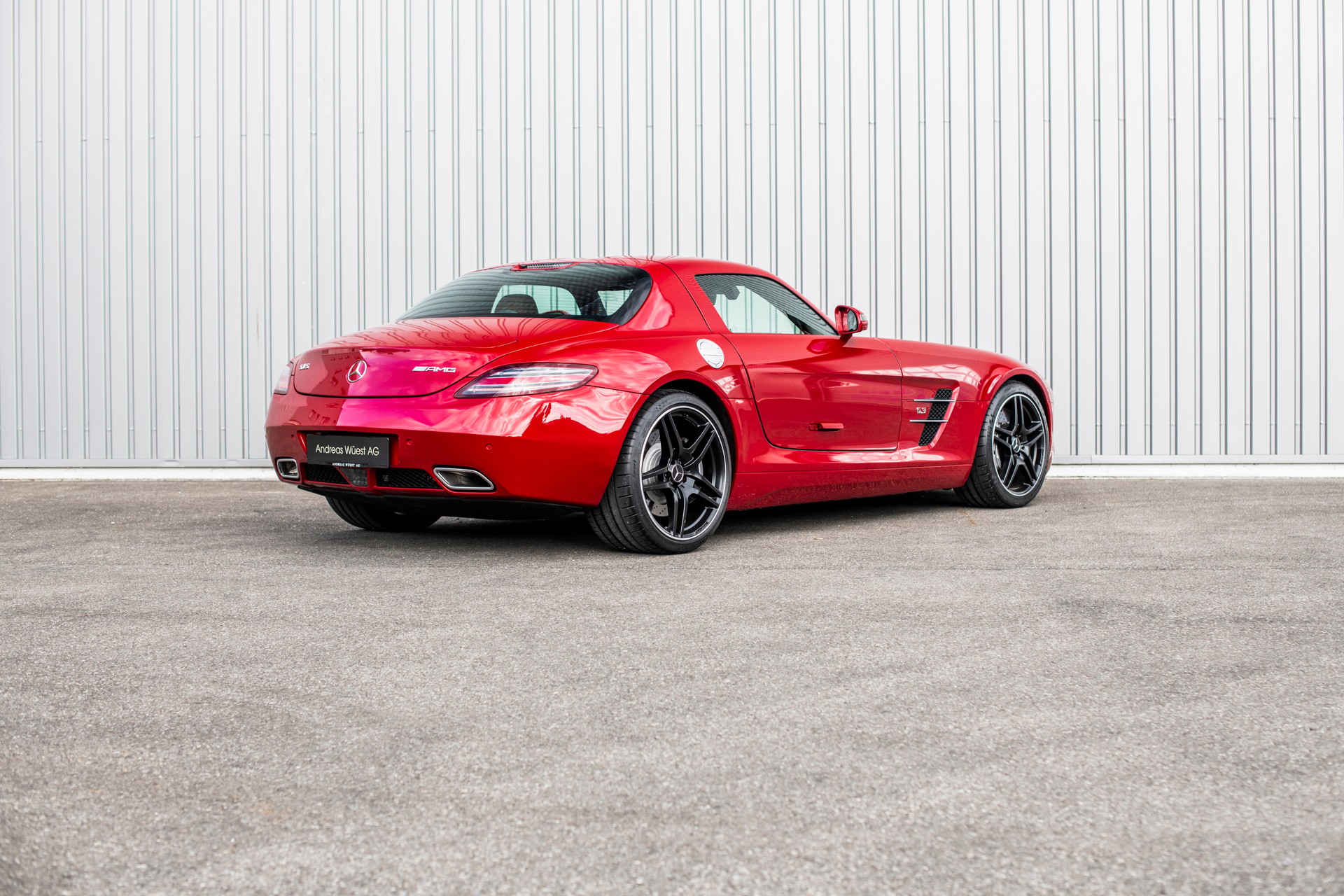 MERCEDES-BENZ SLS 63 AMG Speedshift-image-2