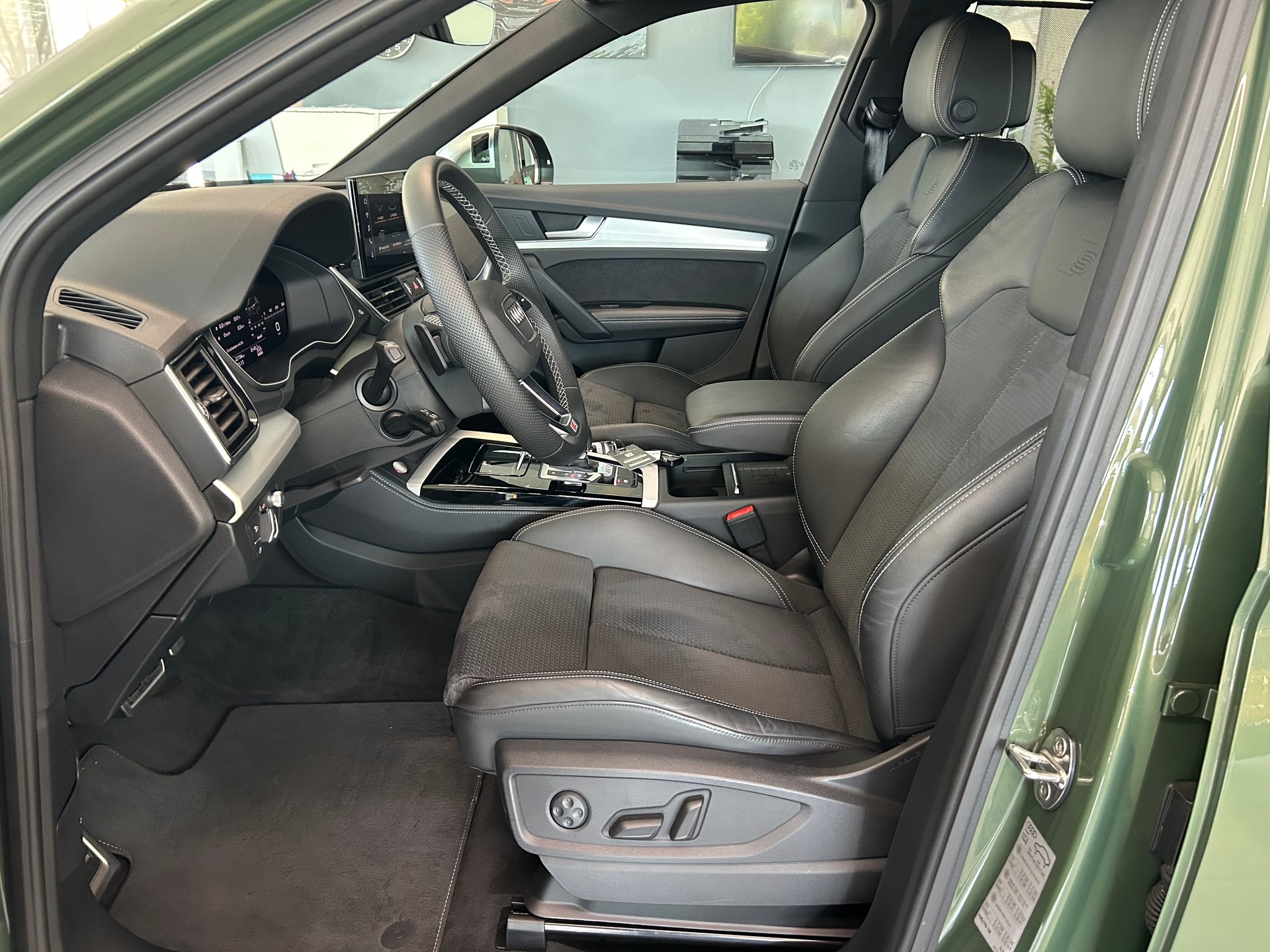 AUDI SQ5 TDI quattro tiptronic-image-8