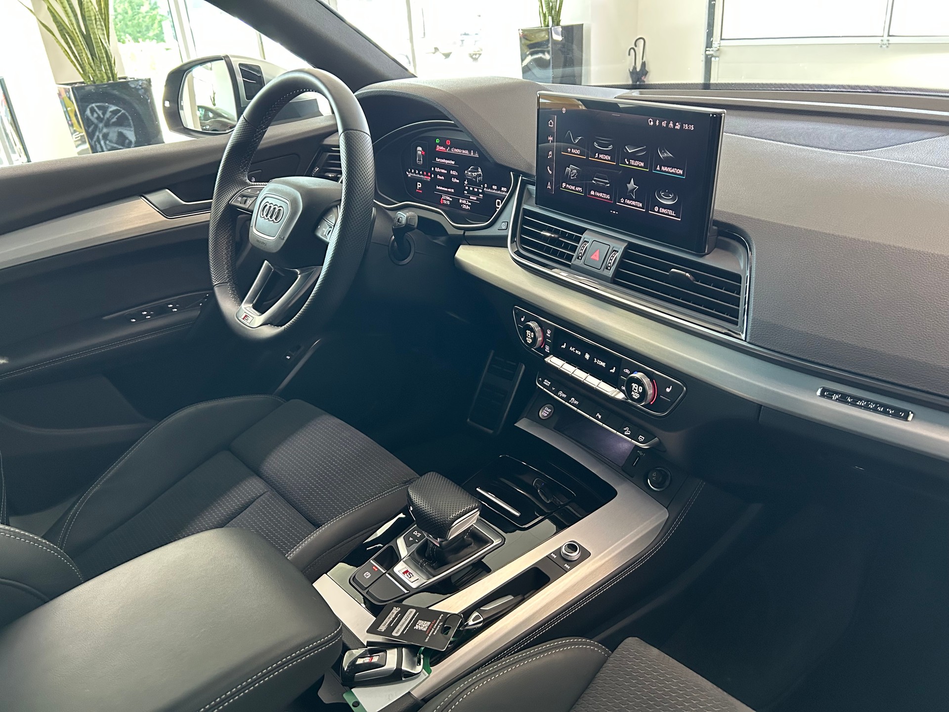AUDI SQ5 TDI quattro tiptronic-image-11