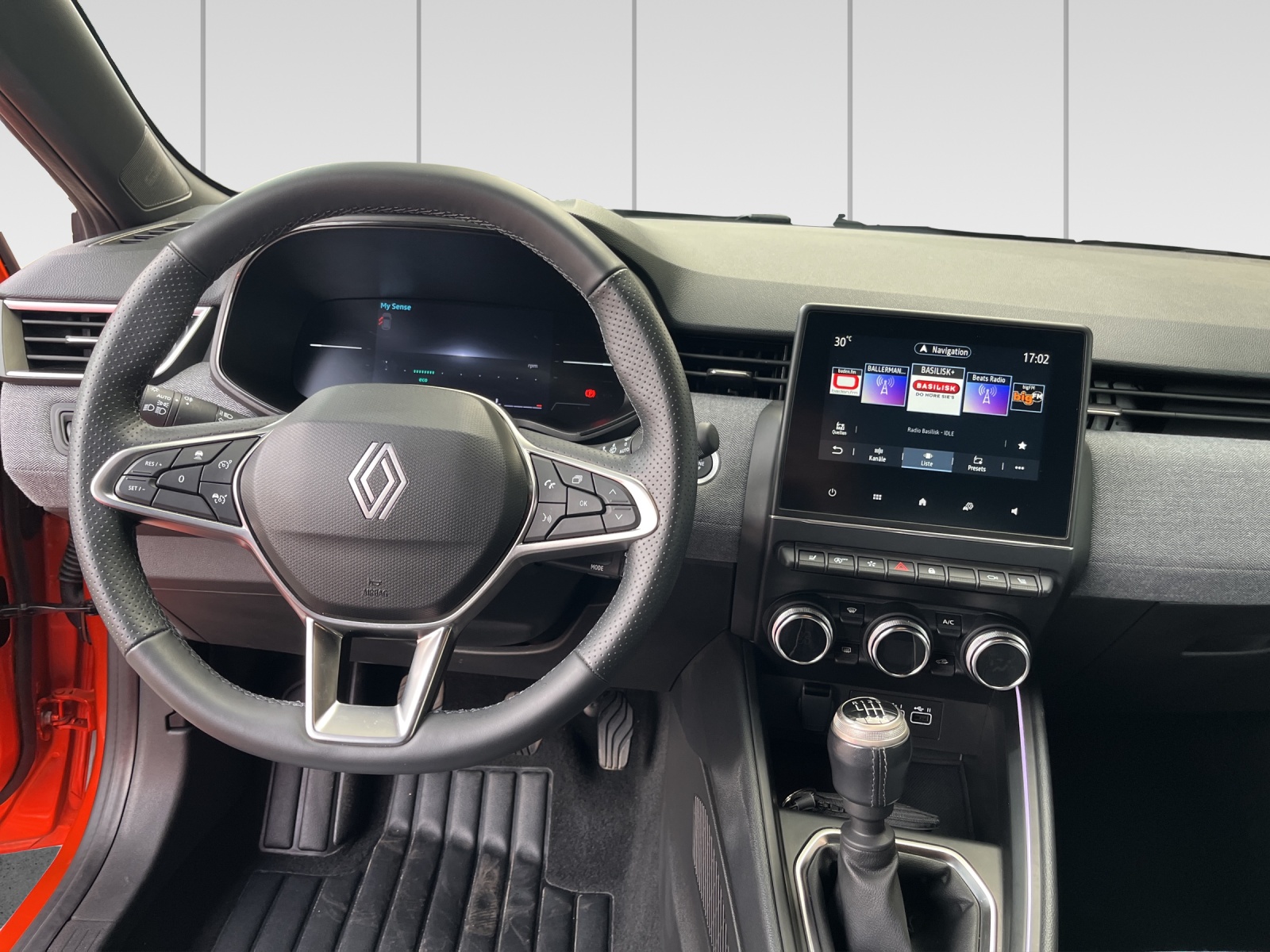RENAULT Clio 1.0 Techno-image-7