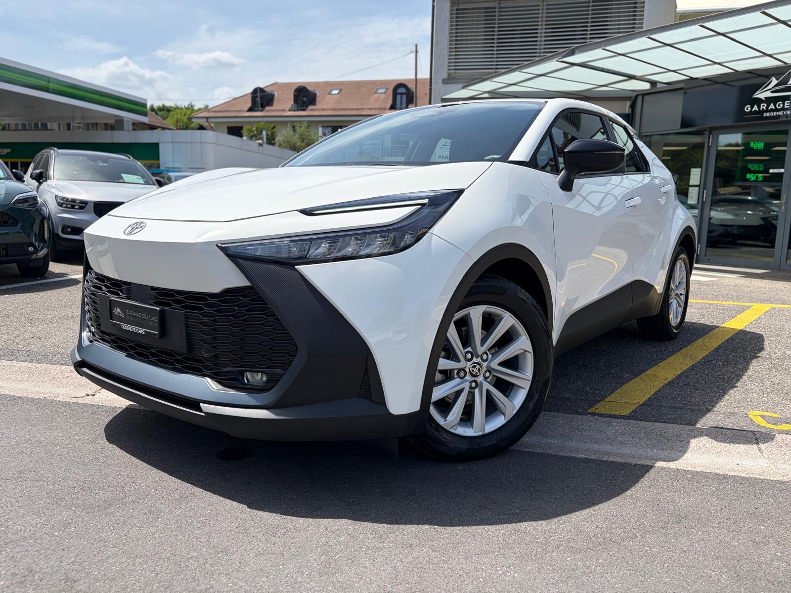 TOYOTA C-HR 1.8 HSD CVT Comfort-image-1