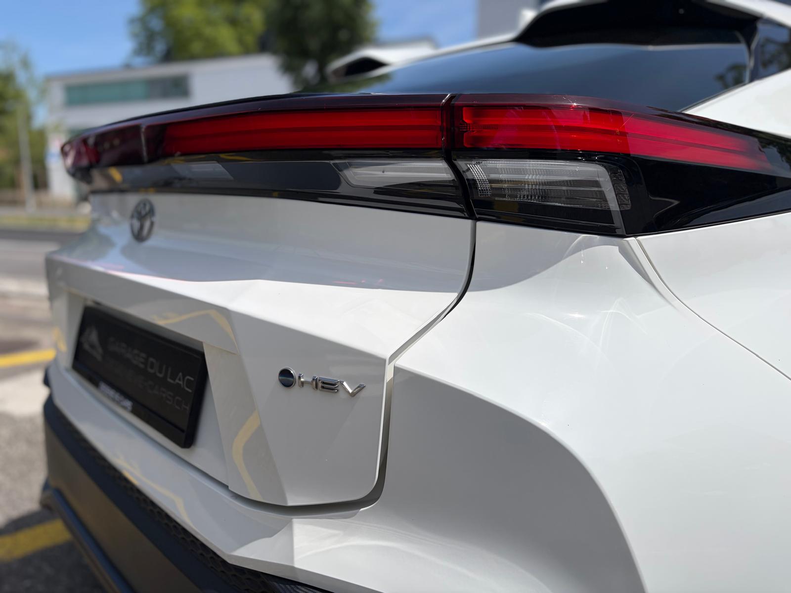 TOYOTA C-HR 1.8 HSD CVT Comfort-image-5