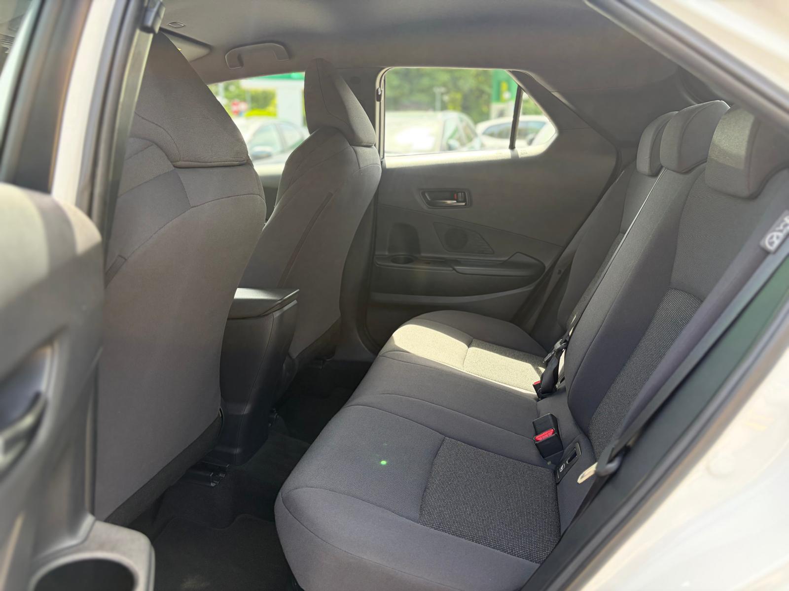 TOYOTA C-HR 1.8 HSD CVT Comfort-image-10