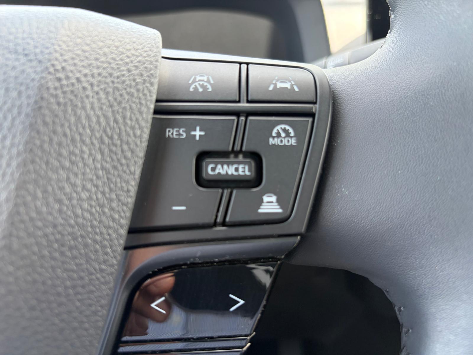 TOYOTA C-HR 1.8 HSD CVT Comfort-image-14
