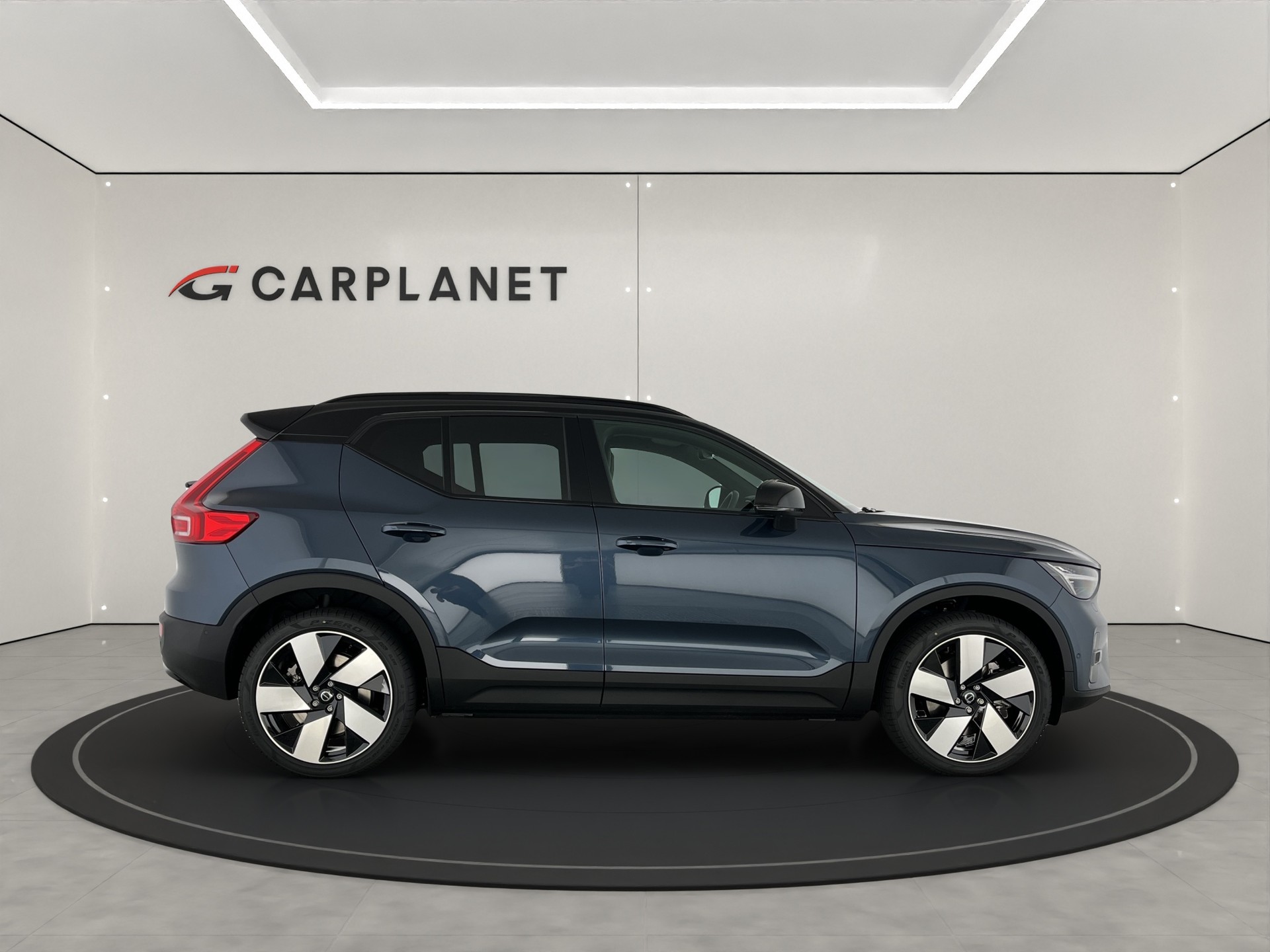 VOLVO EX40 Twin Ultra Xcentric AWD-image-1