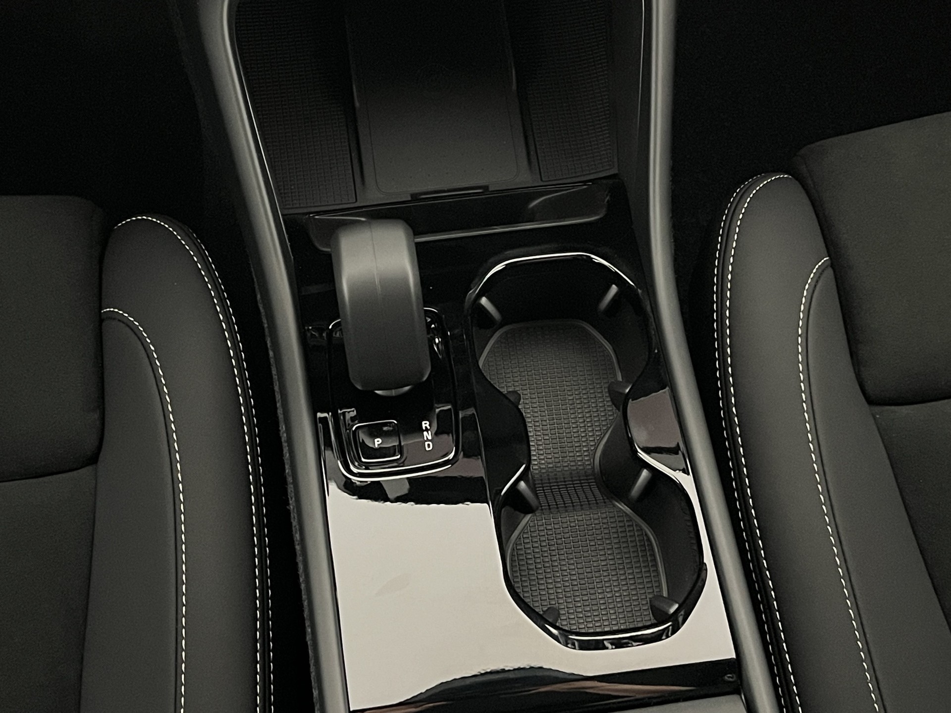 VOLVO EX40 Twin Ultra Xcentric AWD-image-16