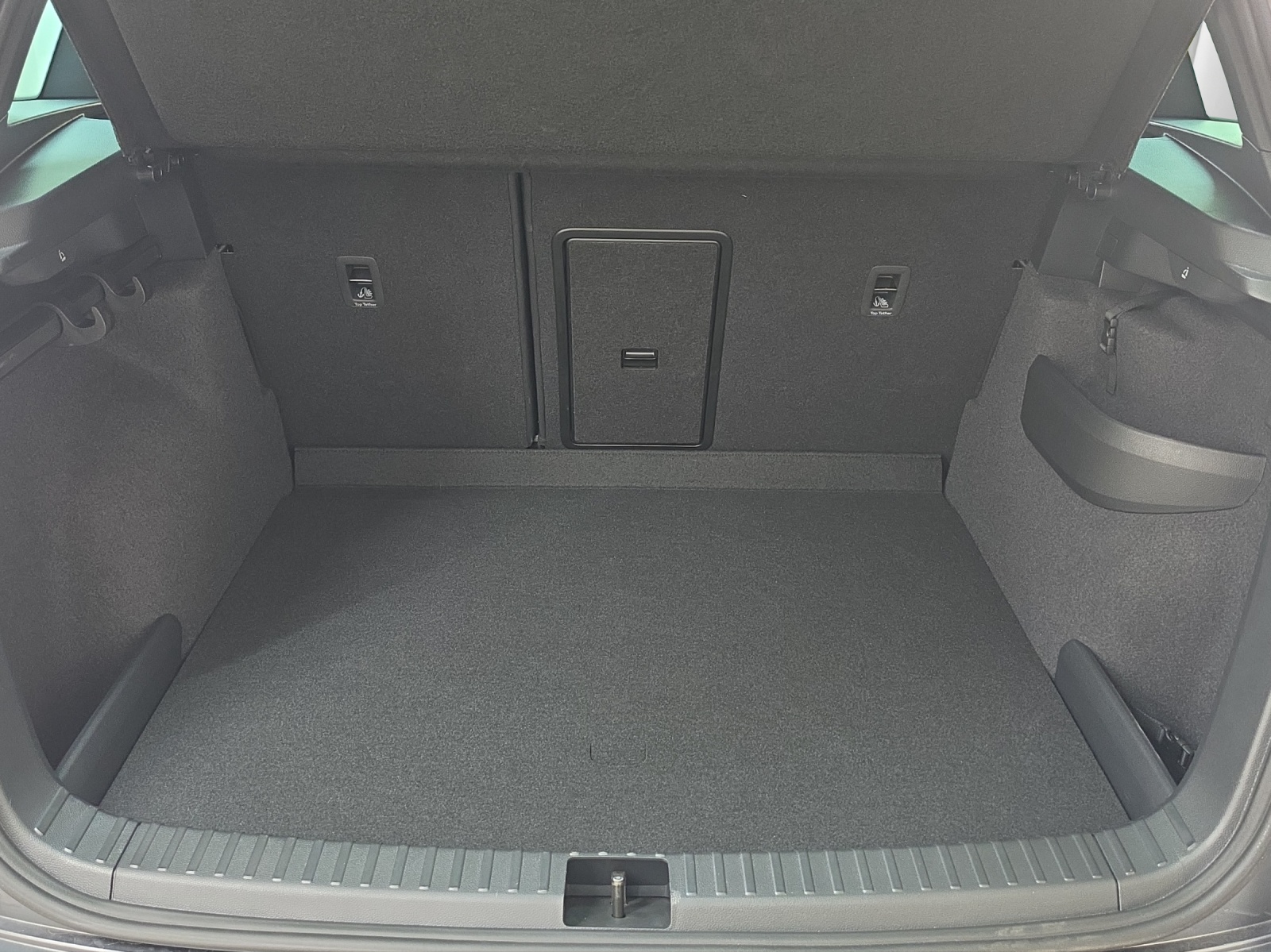 SKODA Karoq 2.0 TSI SportLine 4x4 DSG-image-13