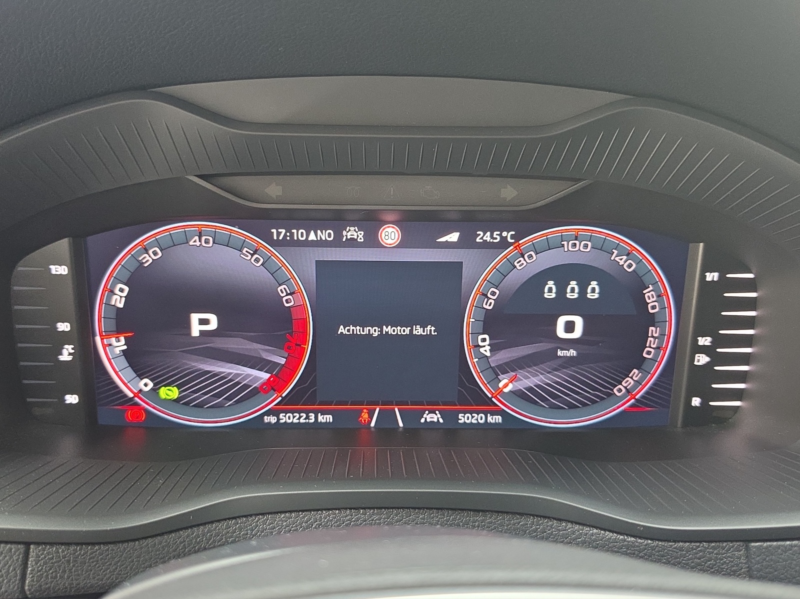 SKODA Karoq 2.0 TSI SportLine 4x4 DSG-image-6