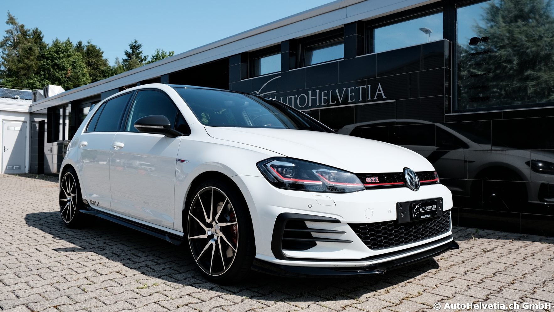 VW Golf 2.0 TSI GTI TCR - DSG-image-1