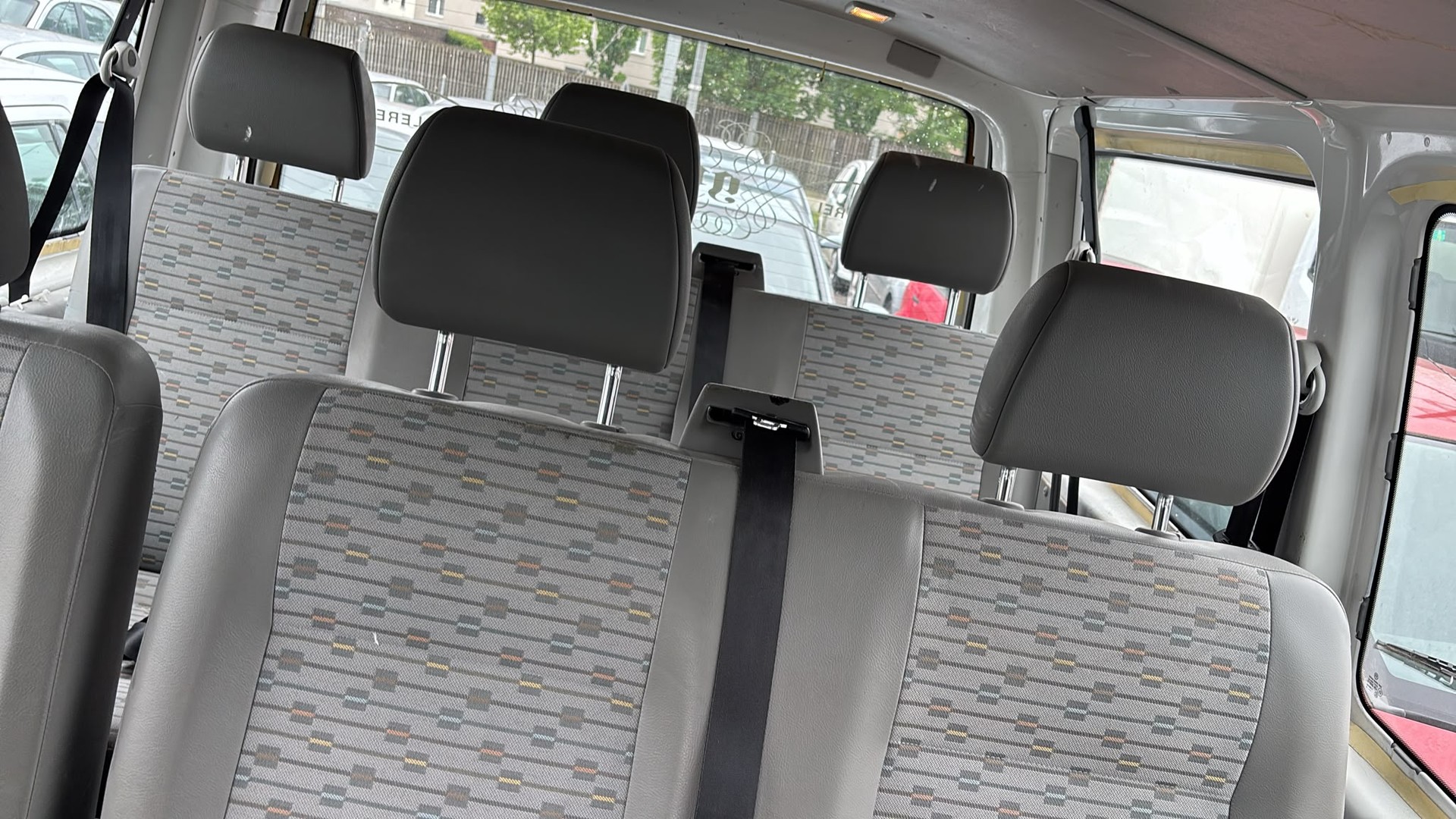 VW T5 Caravelle Comfortline 2.0 TDI CR 4Motion-image-3