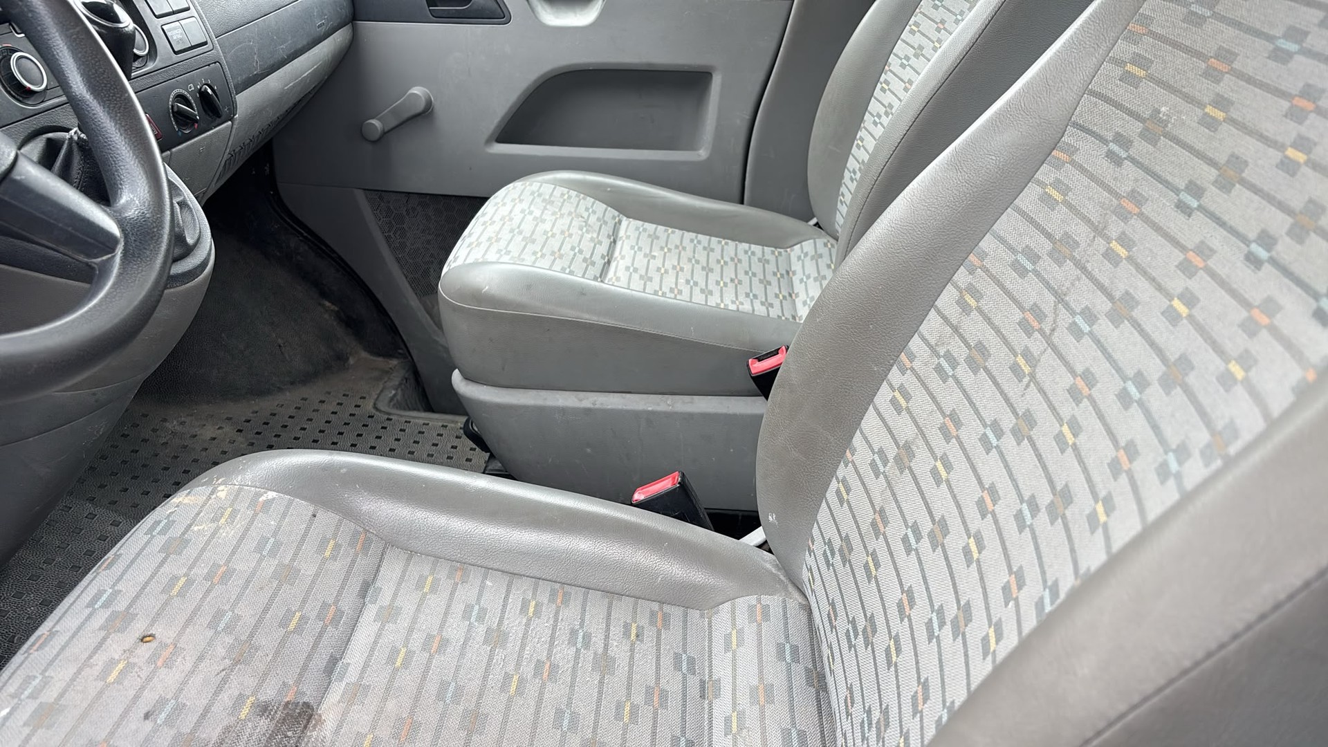 VW T5 Caravelle Comfortline 2.0 TDI CR 4Motion-image-1