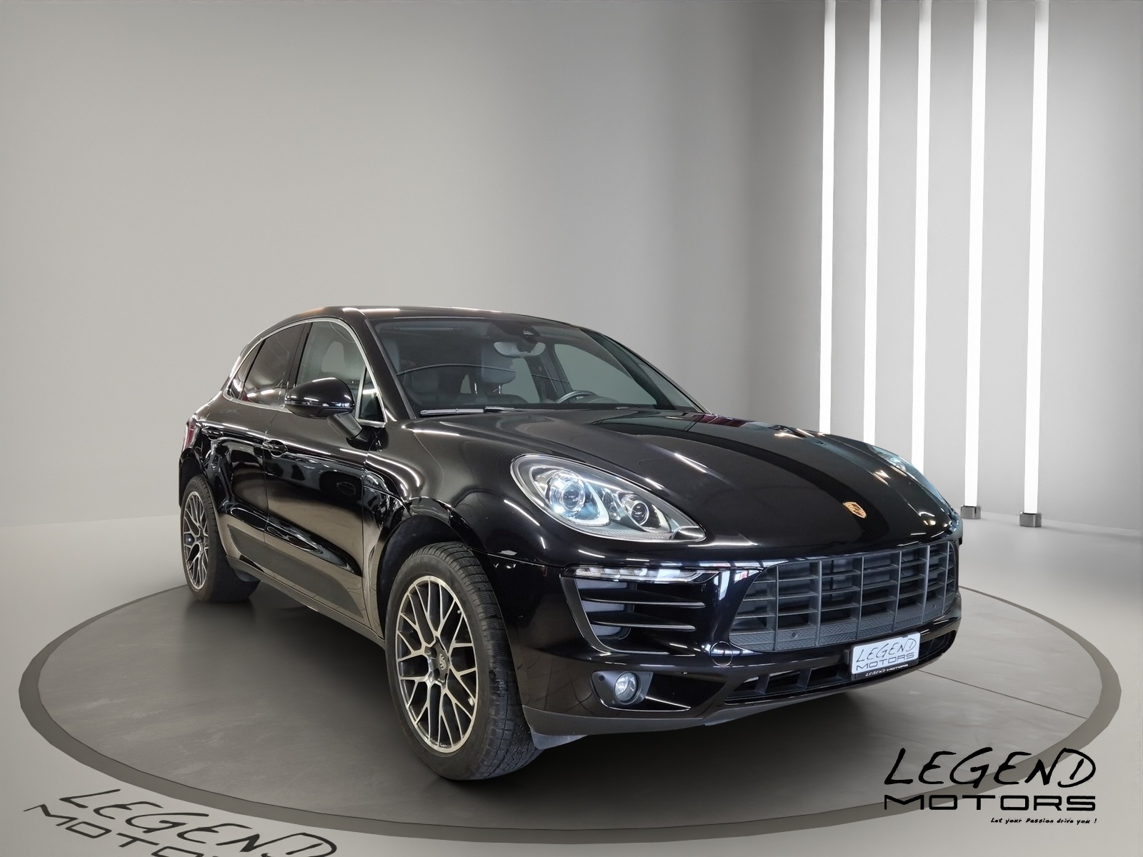 PORSCHE Macan PDK