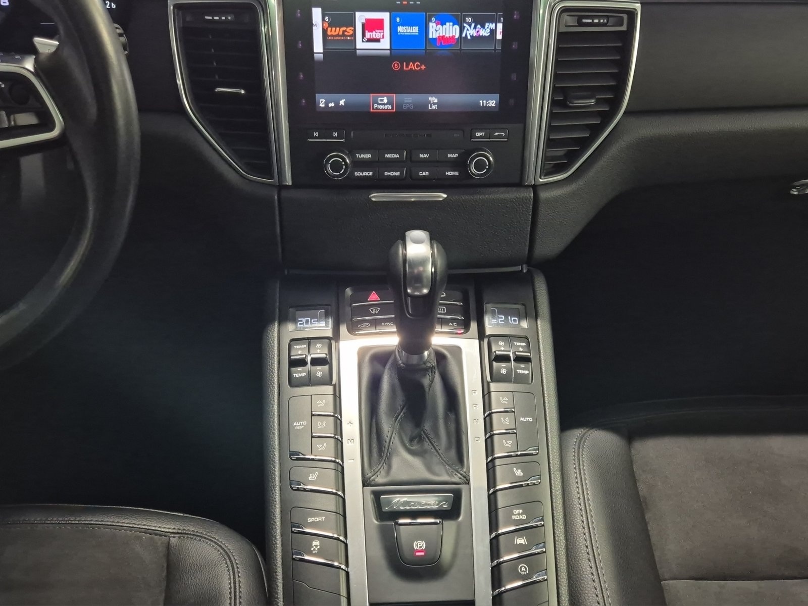 PORSCHE Macan PDK-image-10