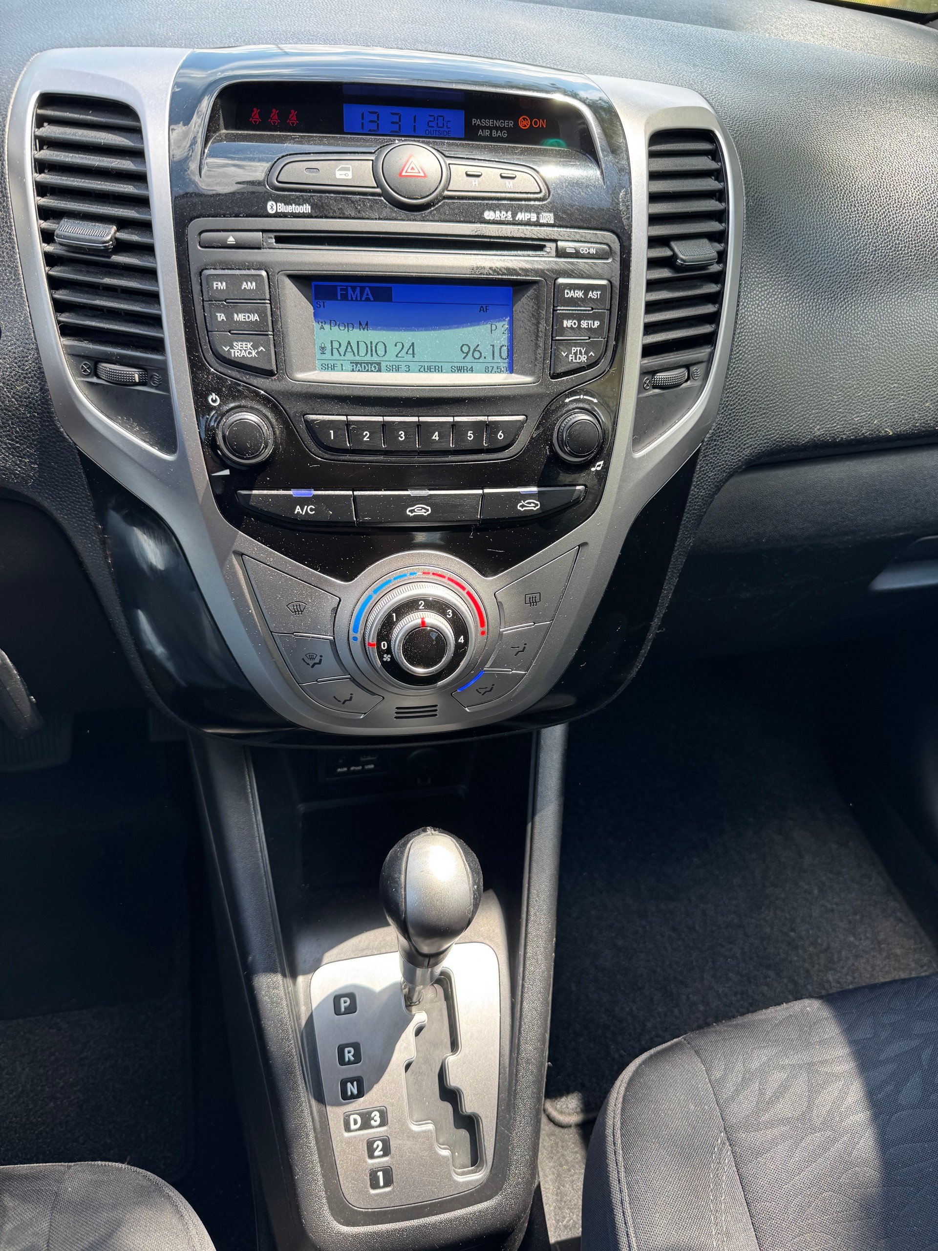 HYUNDAI iX20 1.6 Style Automatic-image-11