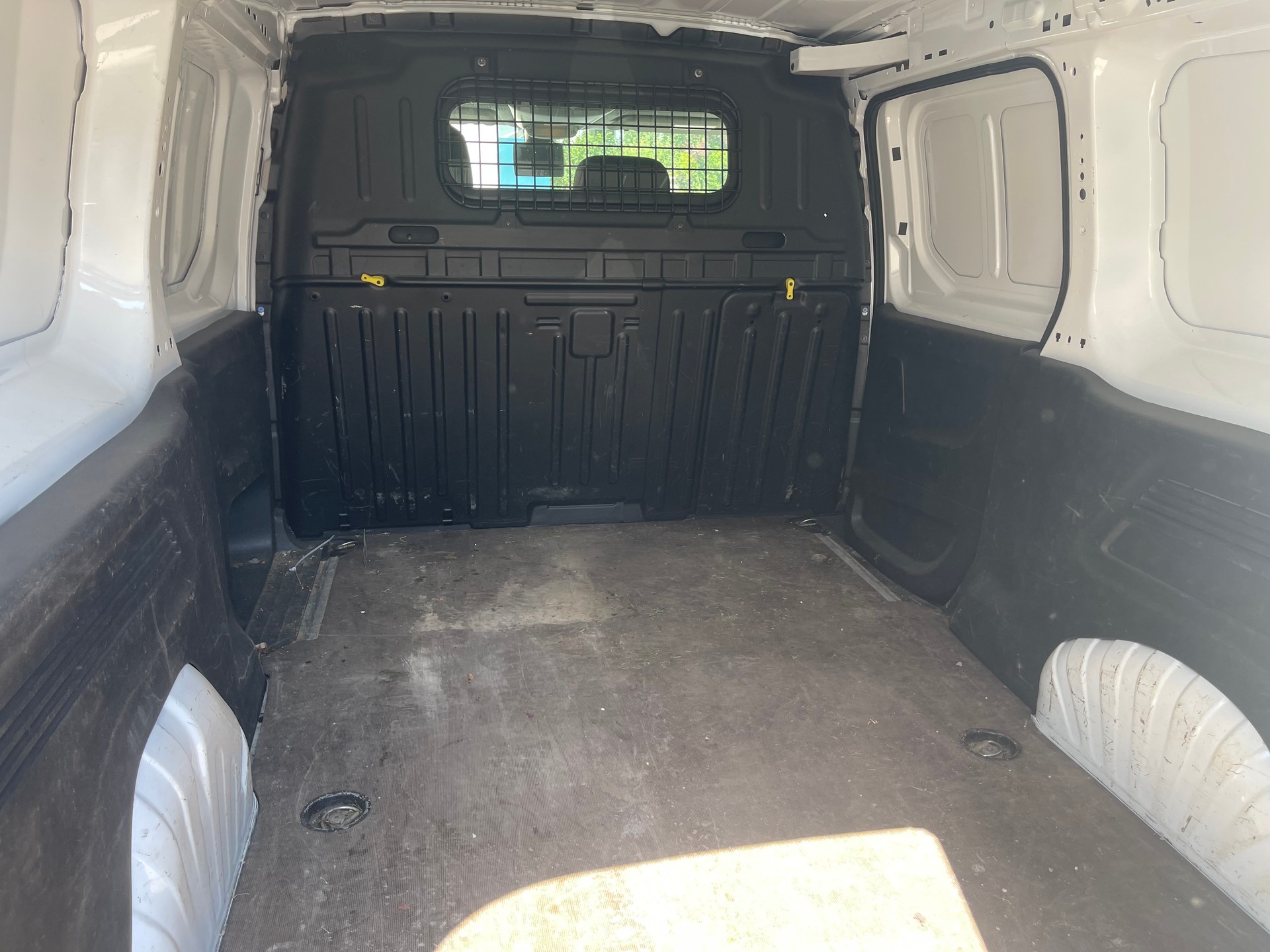 PEUGEOT Partner 1.5 Blue HDi s/s Asphalt Long EAT8 1000kg-image-12