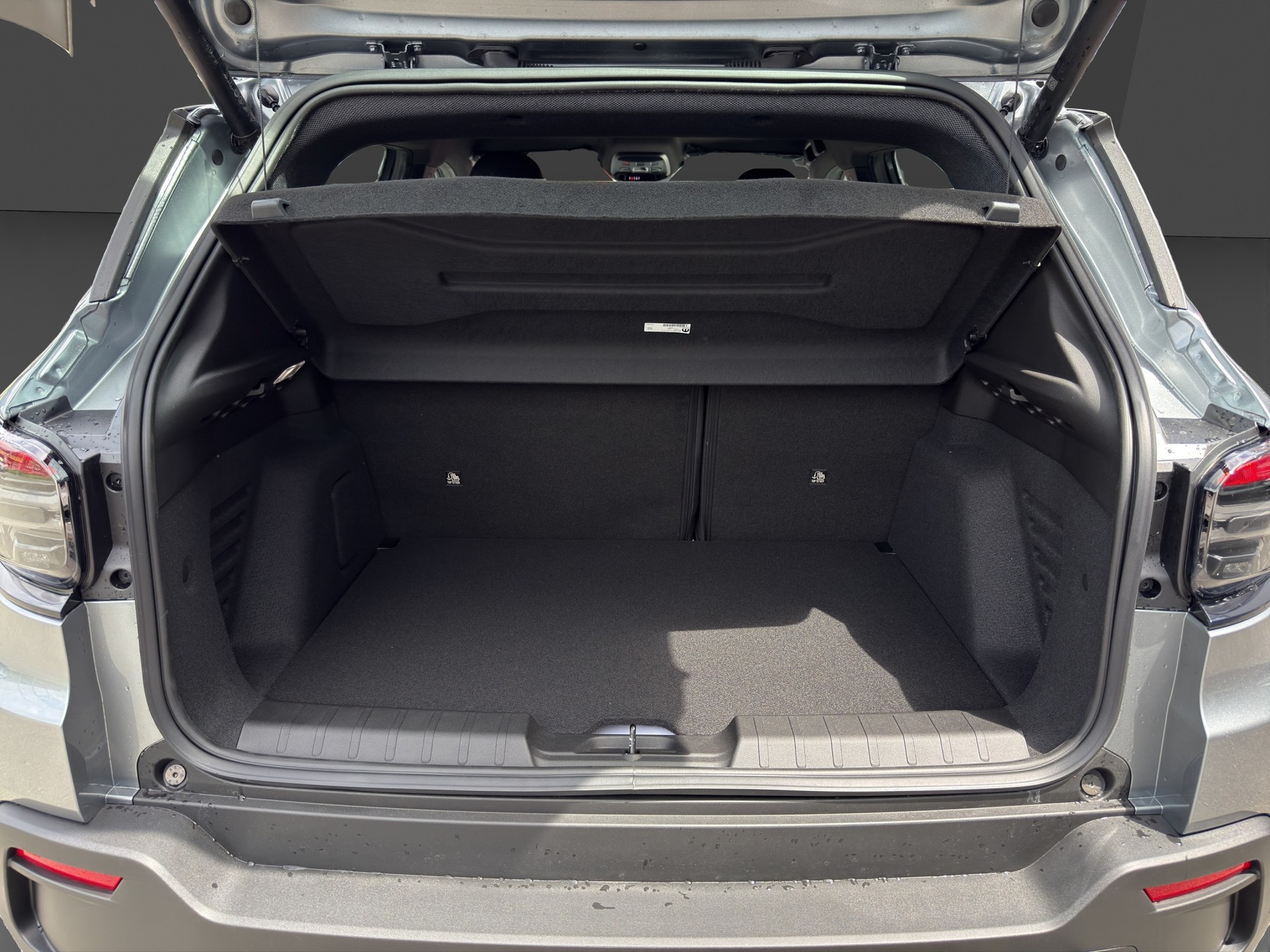 JEEP Avenger 1.2 Turbo MHEV Upland 4xe-image-15
