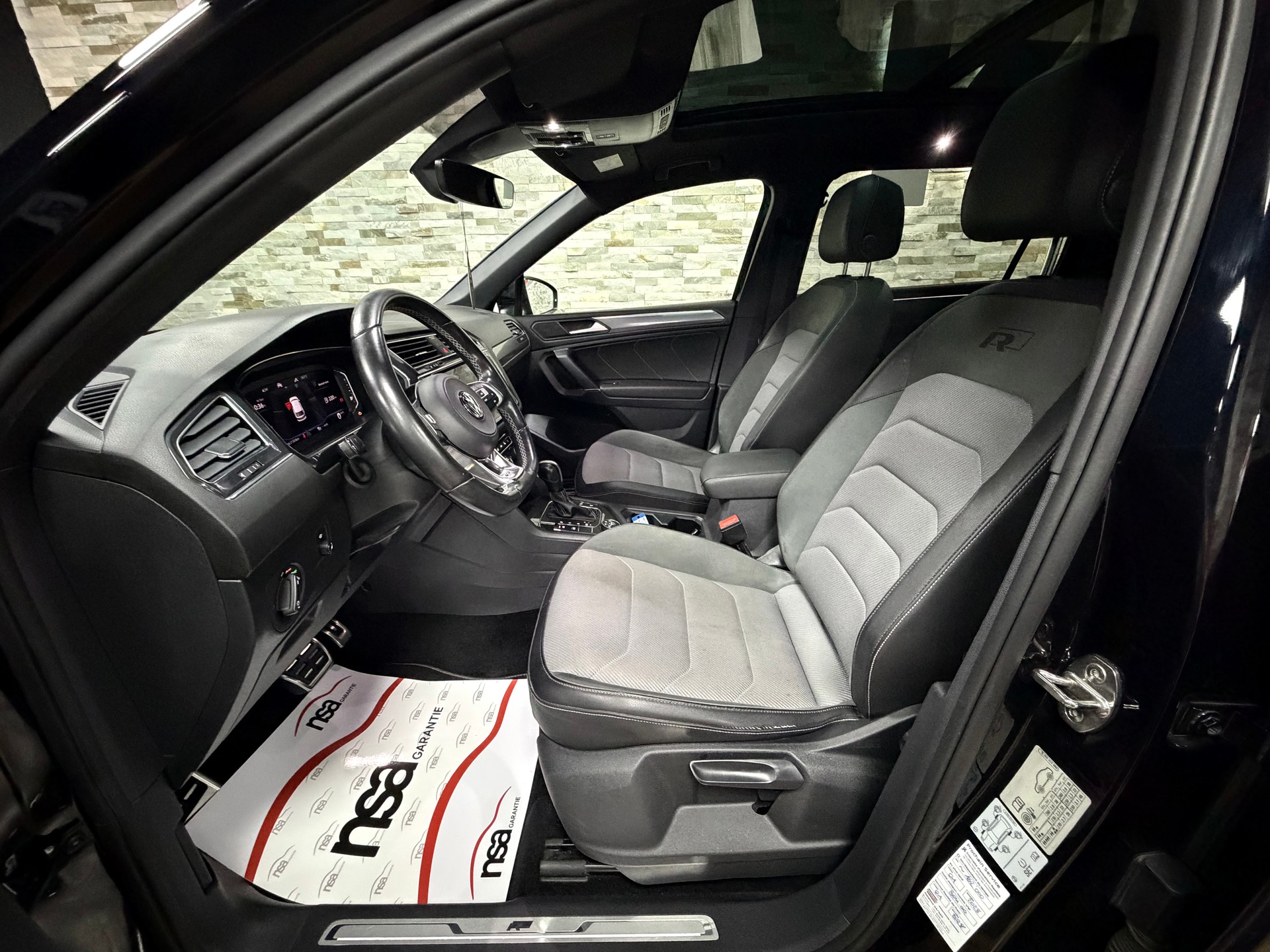 VW Tiguan Allspace 2.0TSI R-Line 4Motion DSG-image-11