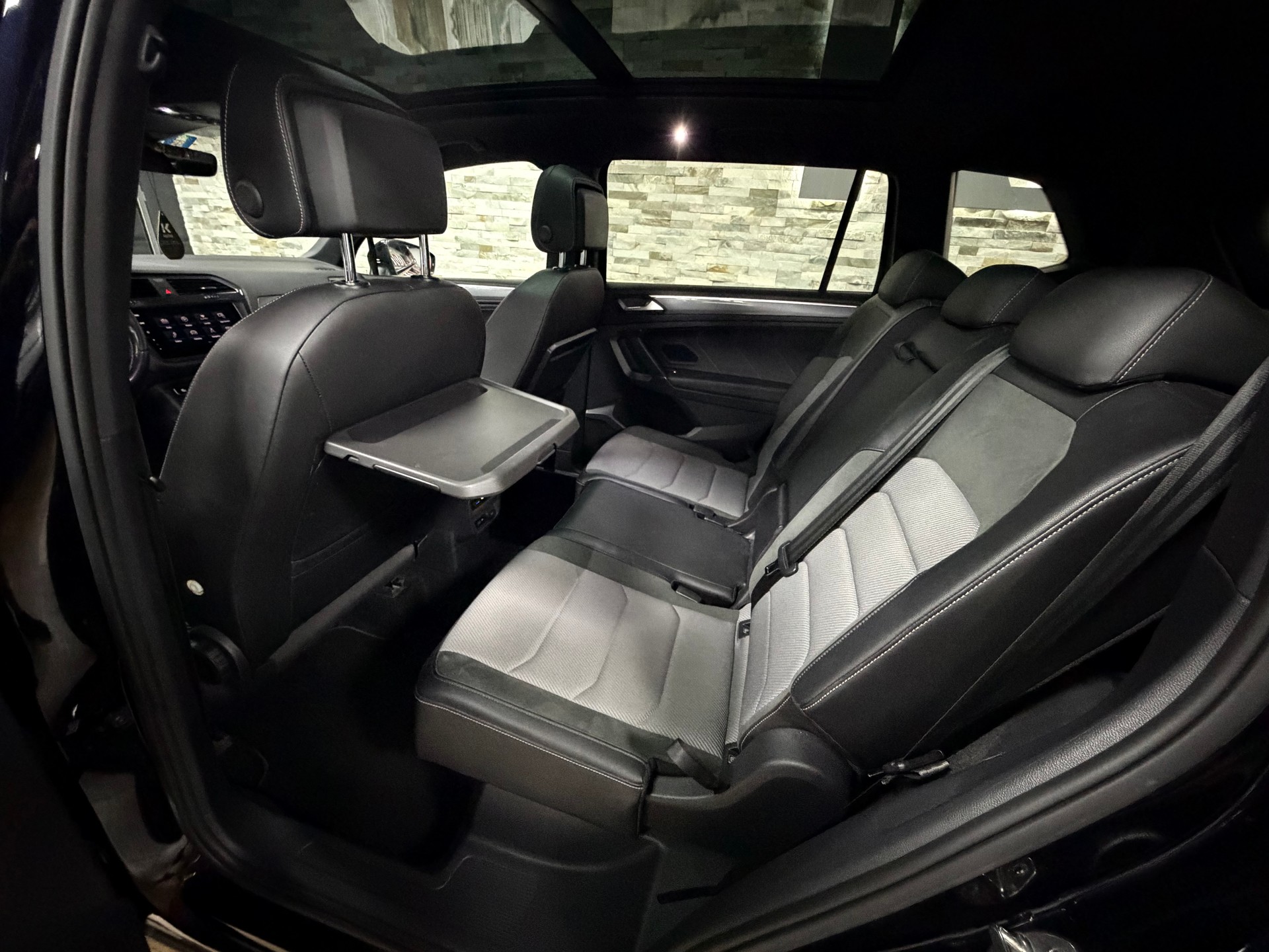 VW Tiguan Allspace 2.0TSI R-Line 4Motion DSG-image-23