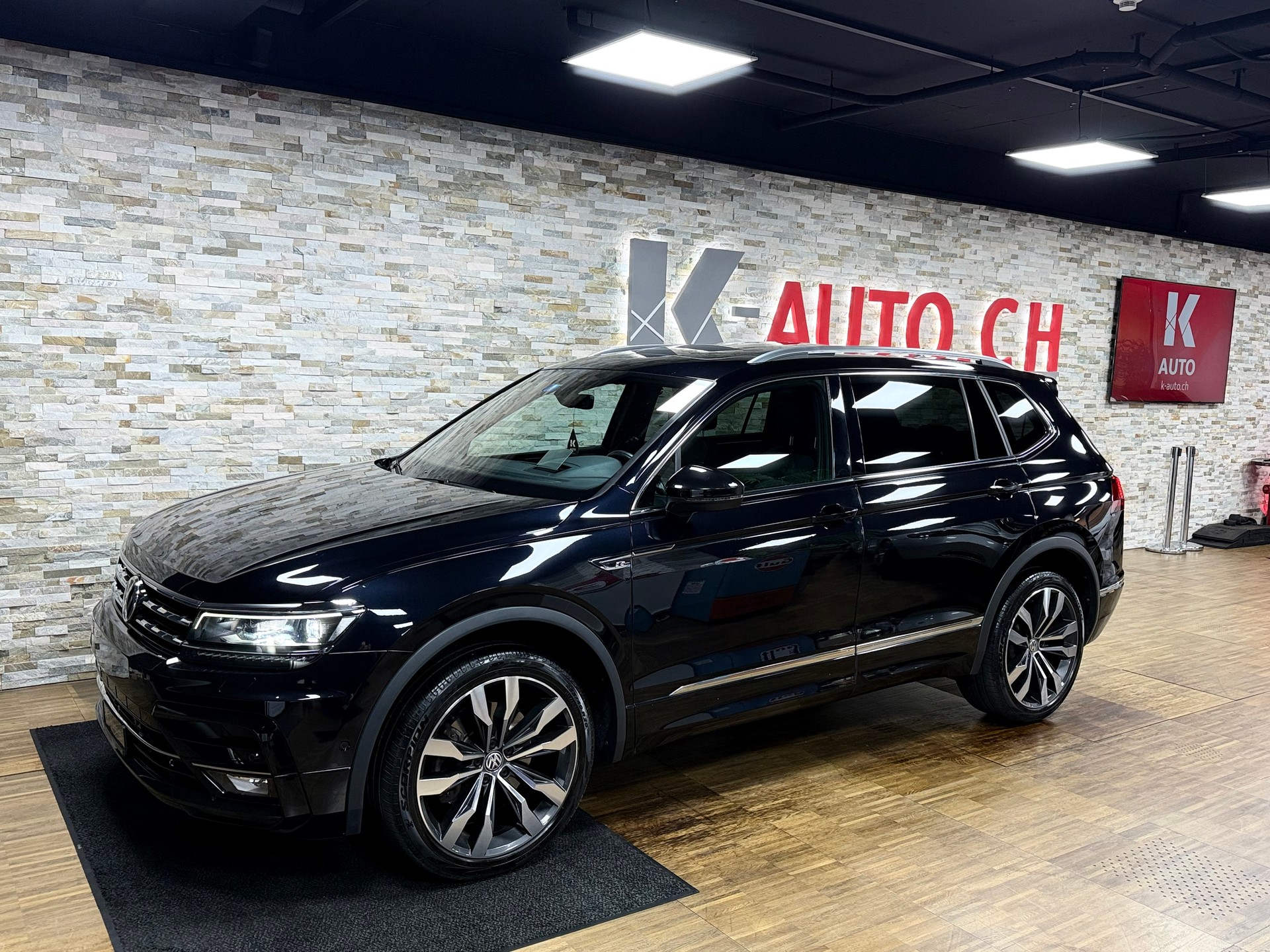 VW Tiguan Allspace 2.0TSI R-Line 4Motion DSG-image-0
