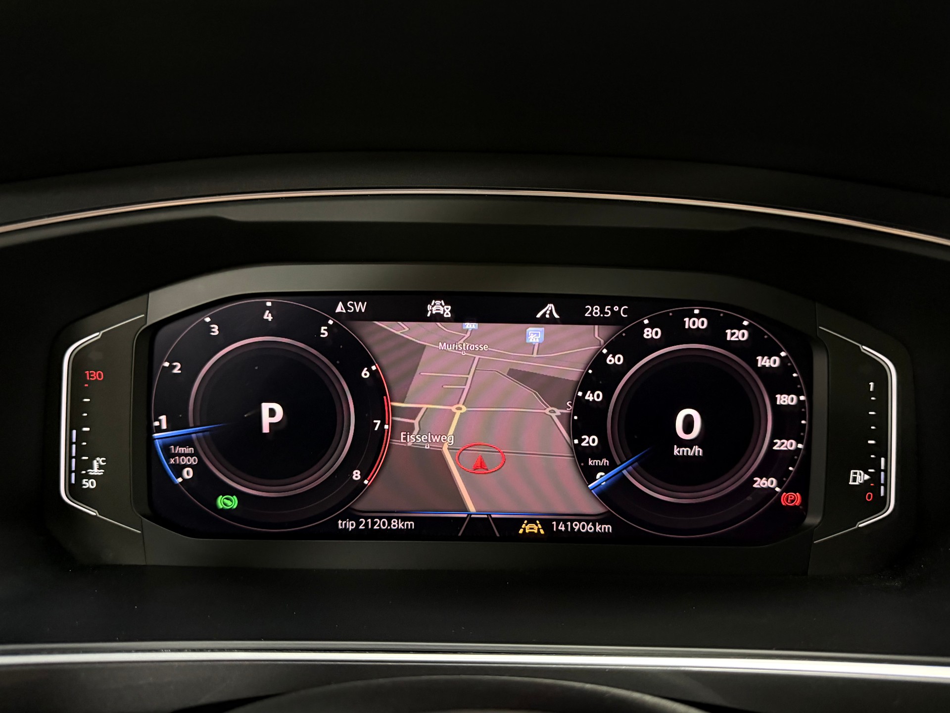 VW Tiguan Allspace 2.0TSI R-Line 4Motion DSG-image-15