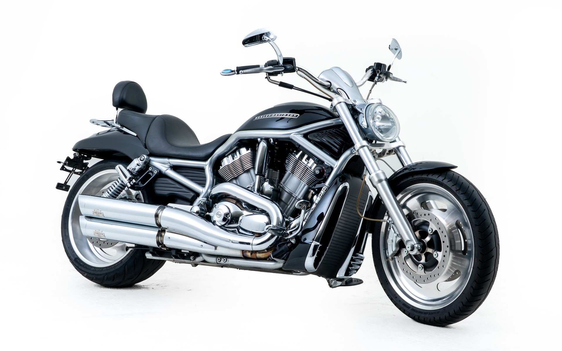 HARLEY-DAVIDSON VRSCAW V-Rod