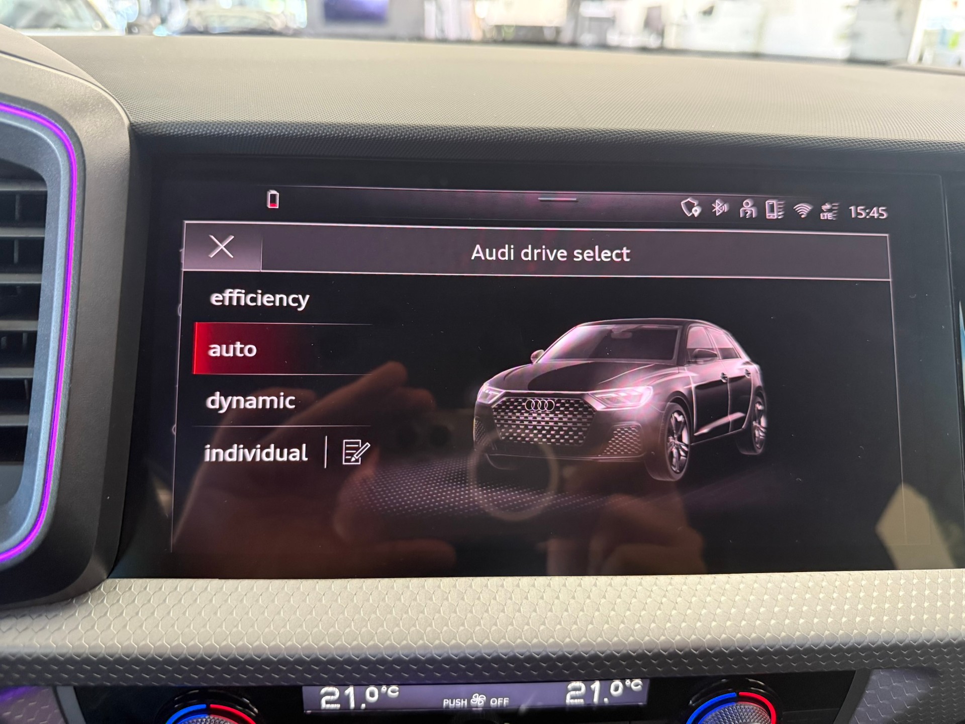 AUDI A1 Sportback 40 TFSI S Line S-tronic, distriktgrün met.-image-19