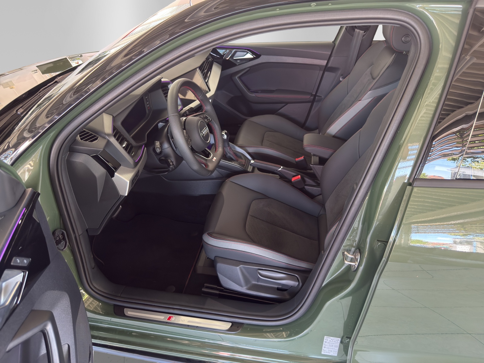 AUDI A1 Sportback 40 TFSI S Line S-tronic, distriktgrün met.-image-8