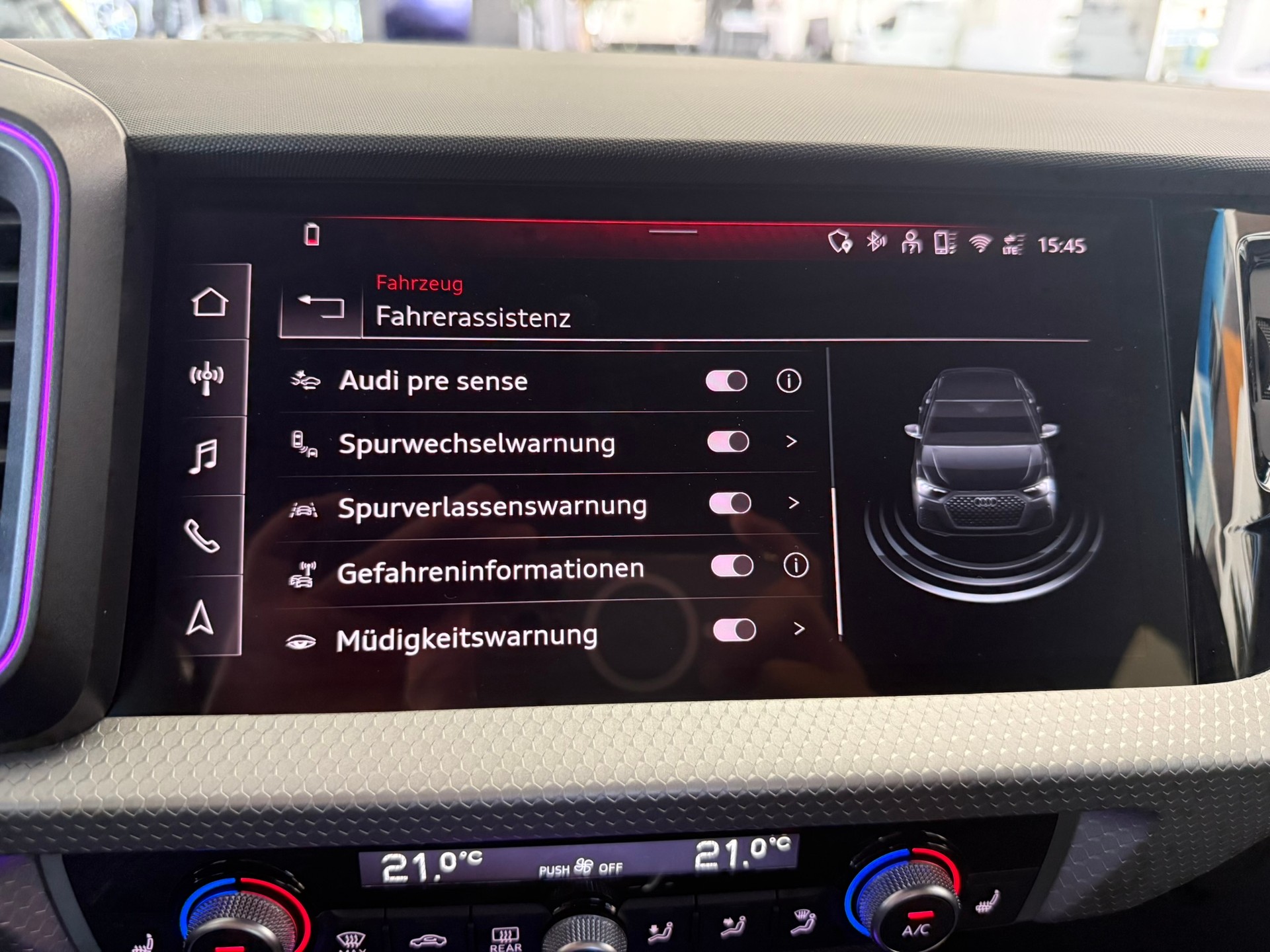 AUDI A1 Sportback 40 TFSI S Line S-tronic, distriktgrün met.-image-22