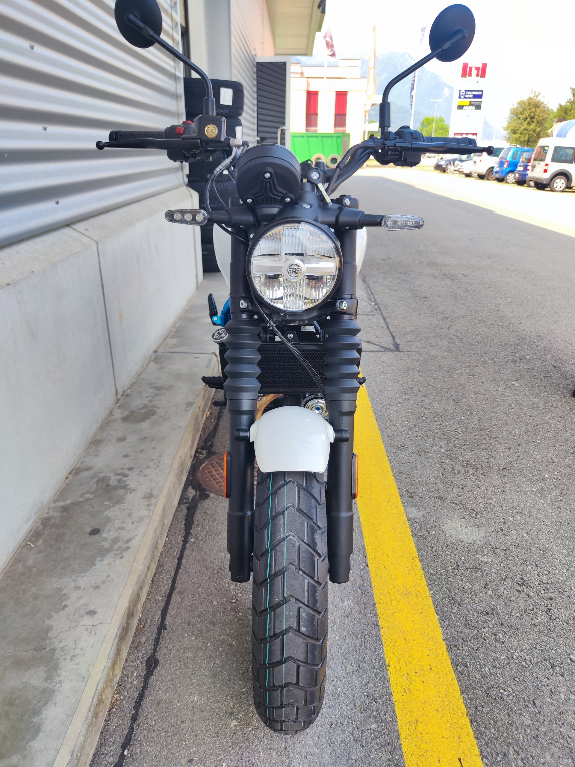 ROYAL ENFIELD Guerrilla 450 Top-image-7