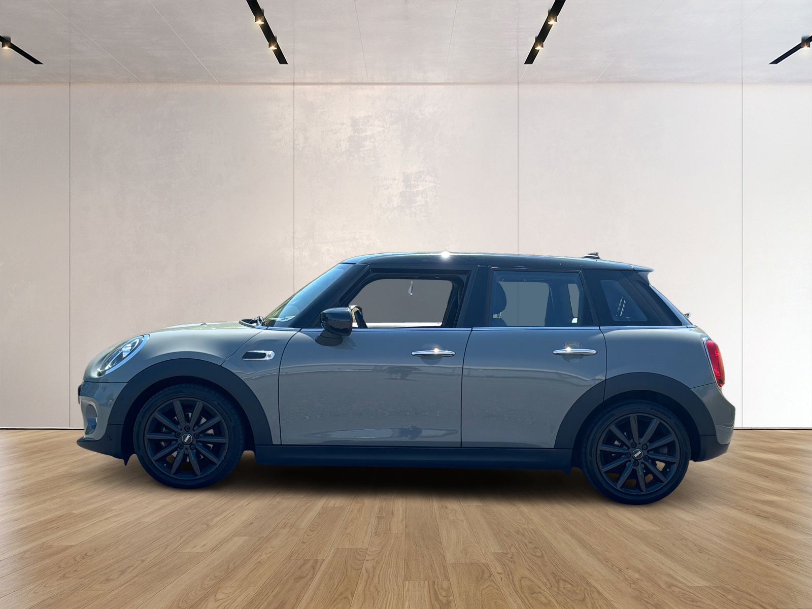 MINI Cooper Steptronic DKG 5- Doors-image-4