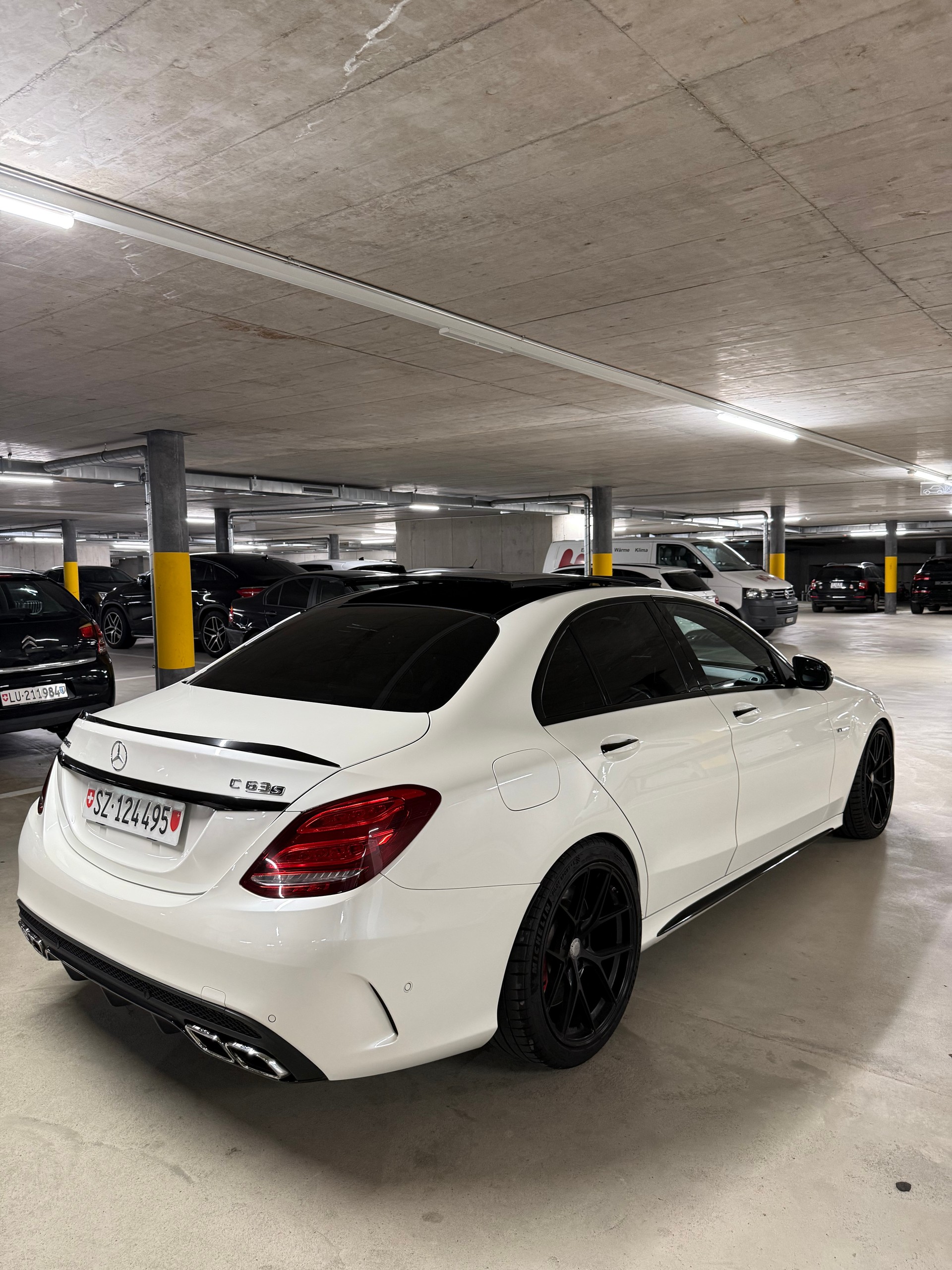 MERCEDES-BENZ C 63 S AMG-image-2