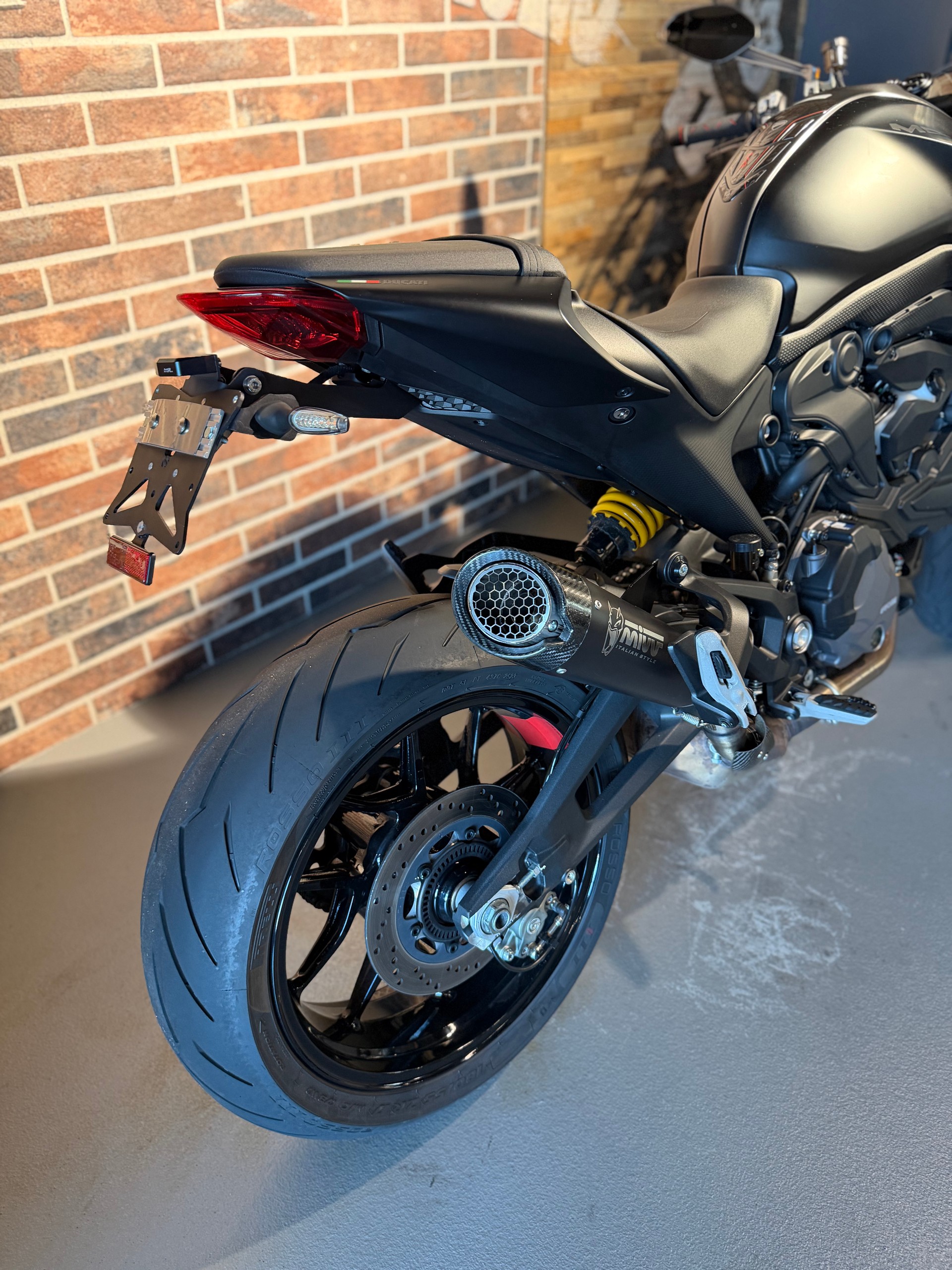 DUCATI Monster + 937 Dark Staealth (35 KW possible)-image-7