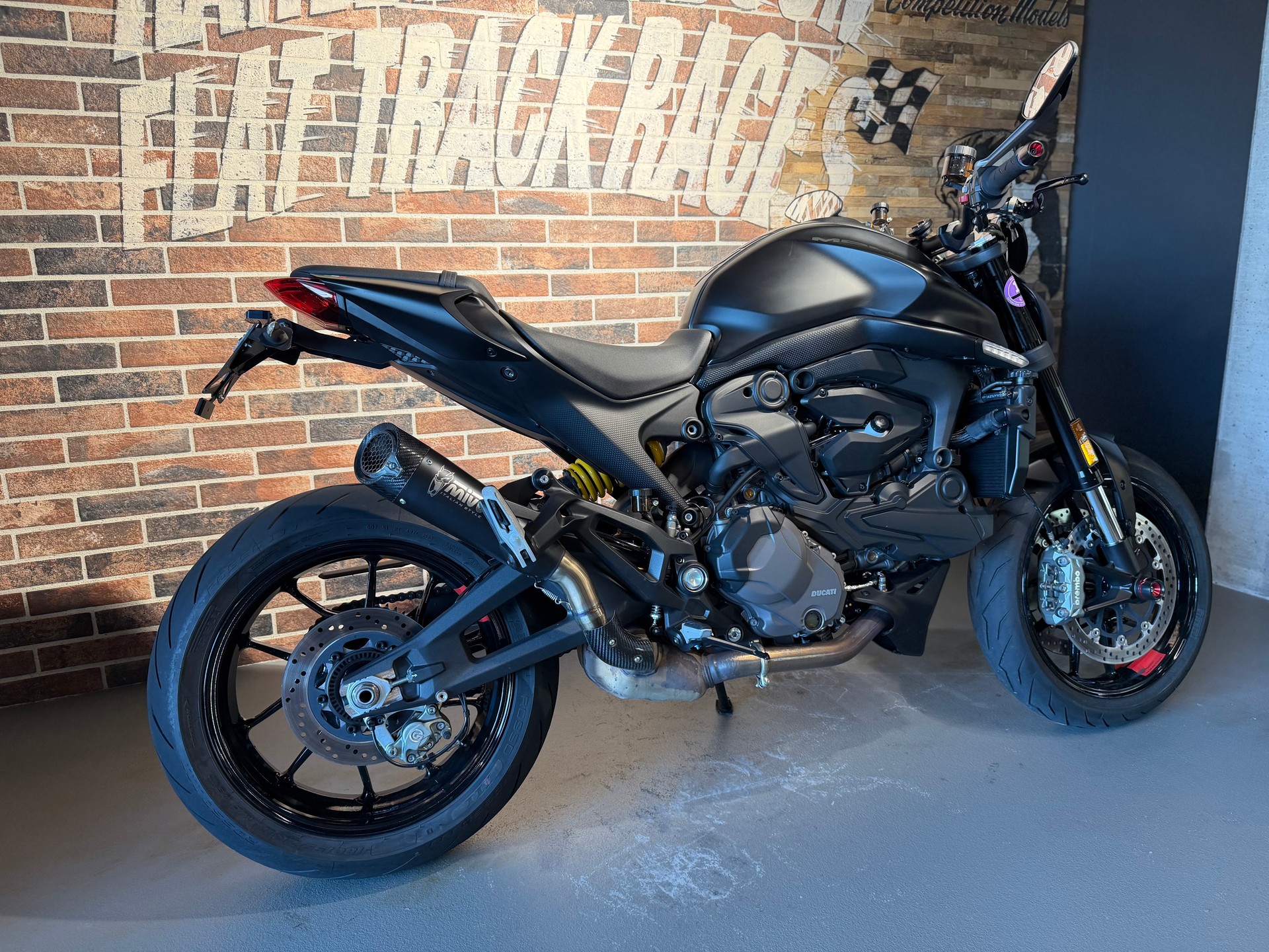 DUCATI Monster + 937 Dark Staealth (35 KW possible)-image-8