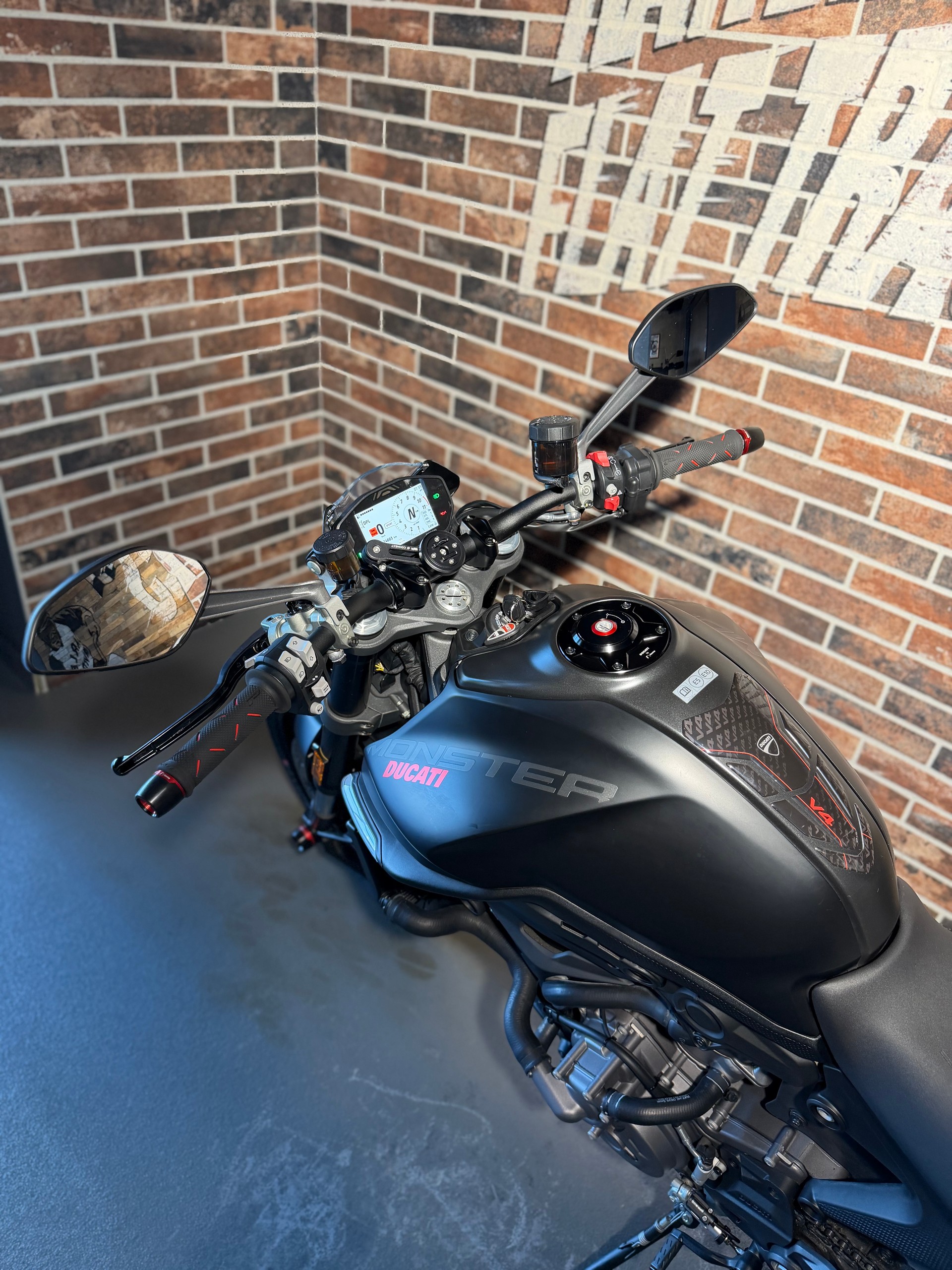 DUCATI Monster + 937 Dark Staealth (35 KW possible)-image-10