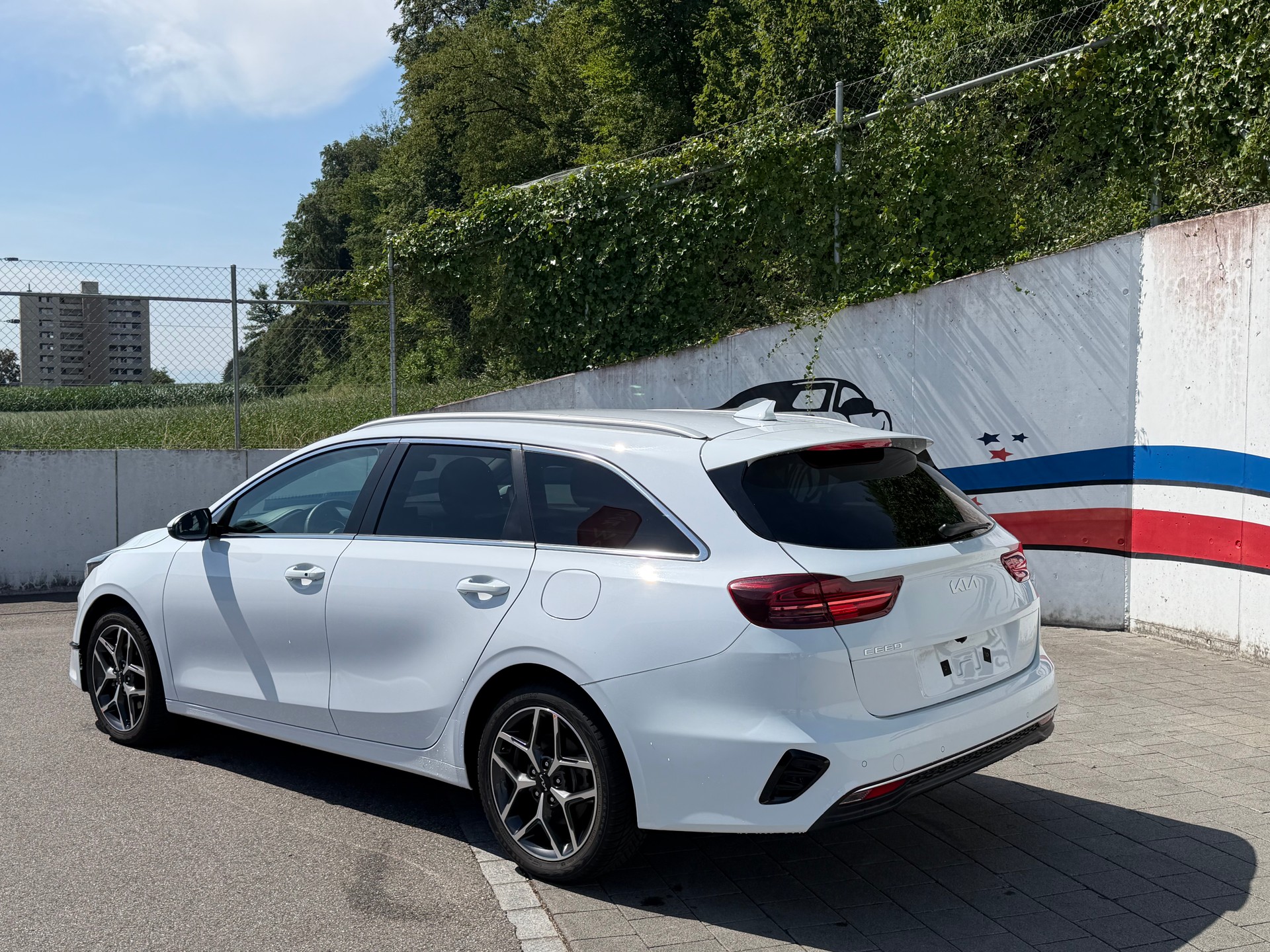 KIA Ceed Sportswagon 1.5 T-GDi MHEV Ultimate Power DCT-image-2