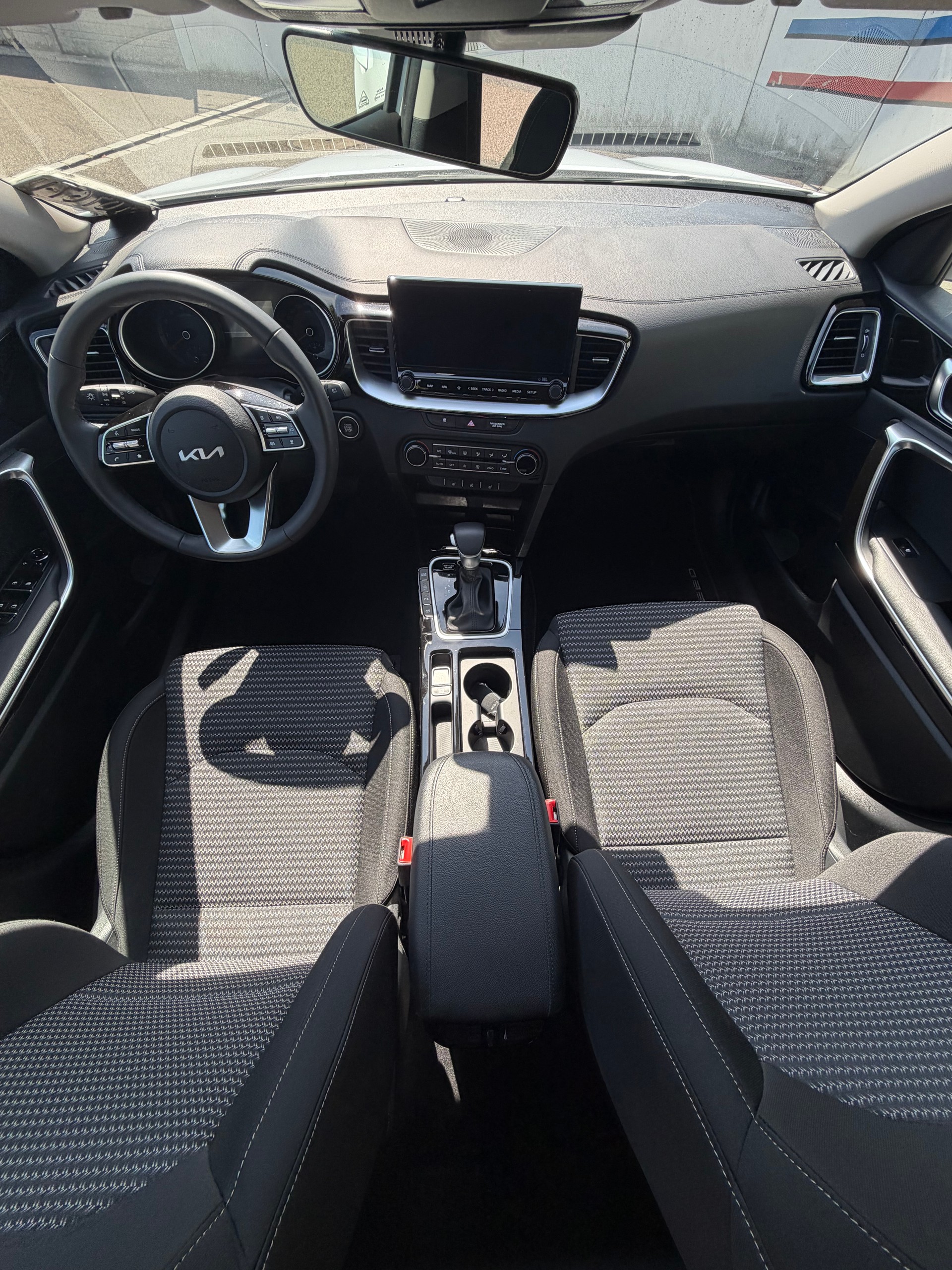 KIA Ceed Sportswagon 1.5 T-GDi MHEV Ultimate Power DCT-image-8
