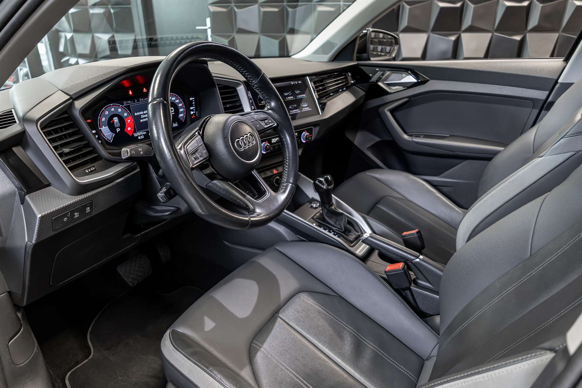 AUDI A1 Sportback 35 TFSI advanced S-tronic-image-11