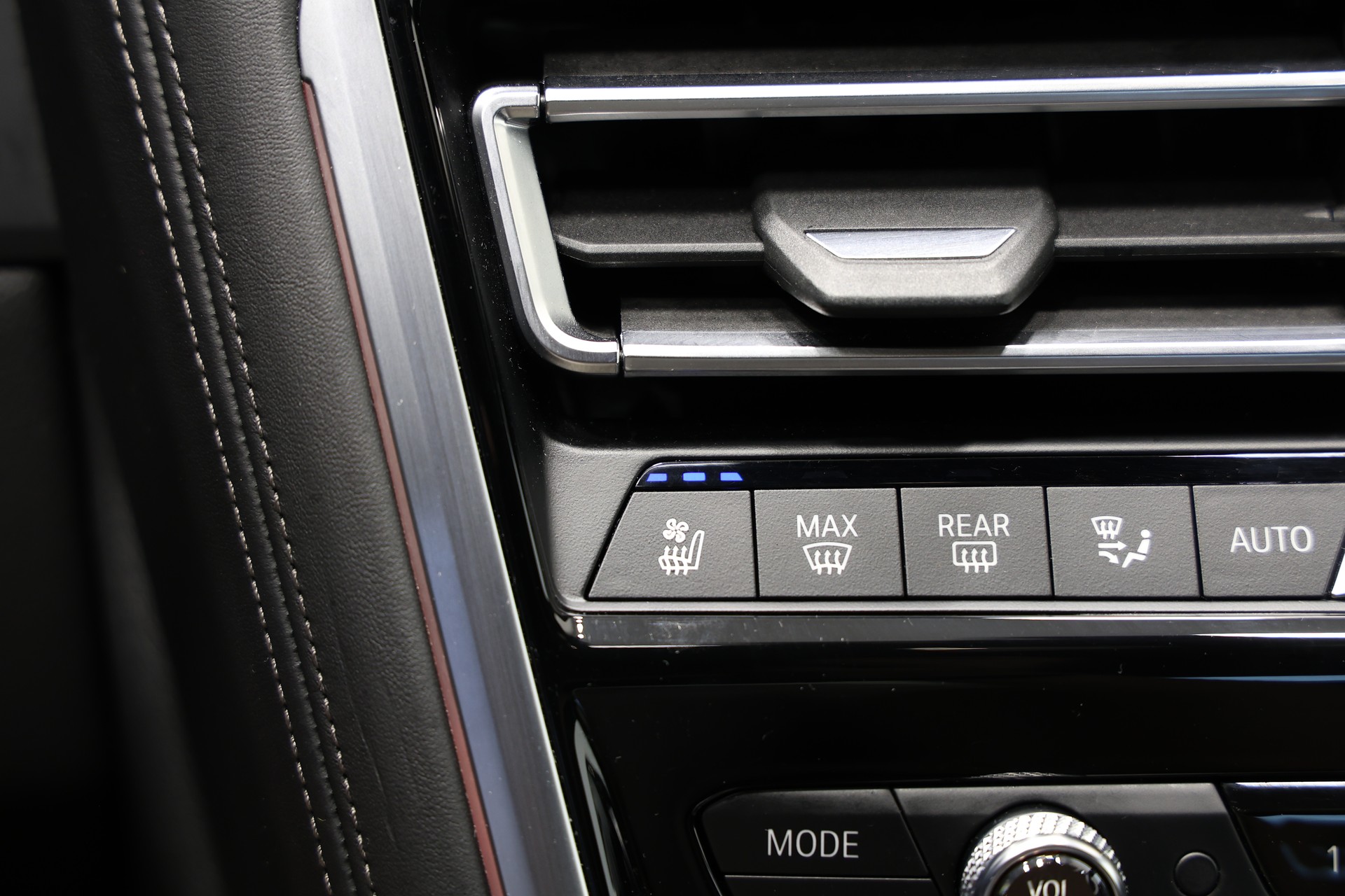 BMW 840d xDrive M Sport Steptronic *CH-Fahrzeug*-image-28