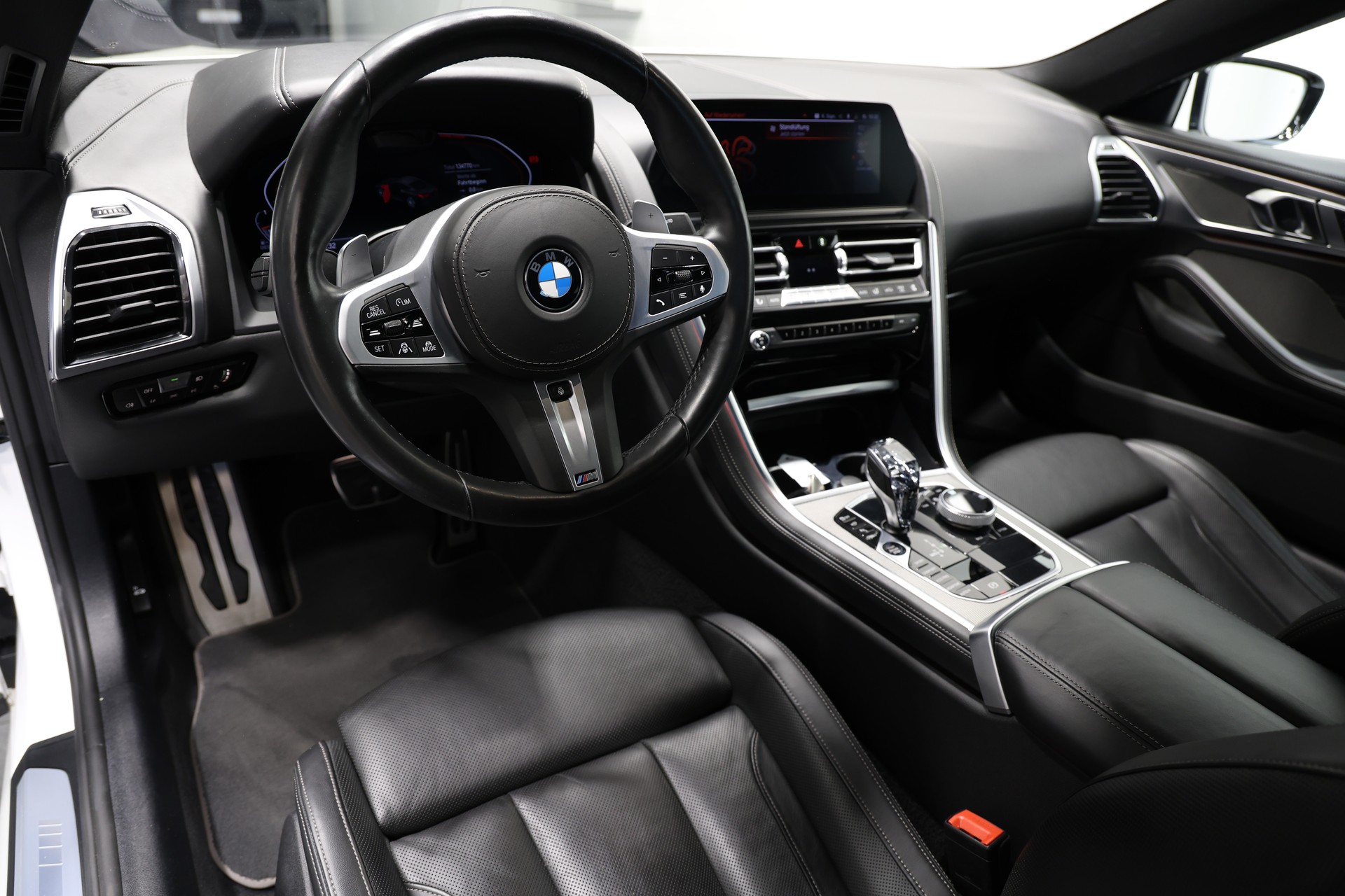 BMW 840d xDrive M Sport Steptronic *CH-Fahrzeug*-image-16