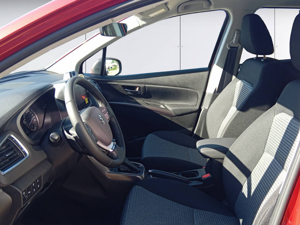 SUZUKI S-Cross 1.4 T Sakura Hybrid 4x4-image-9