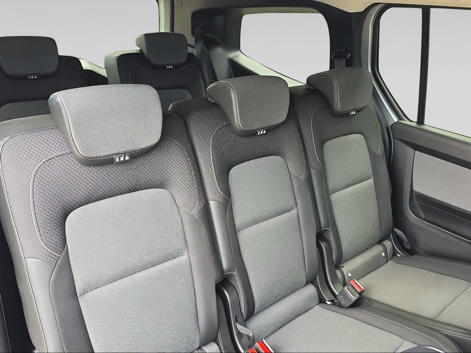 RENAULT Grand Kangoo Kombi 1.3 TCe 130 techno-image-2