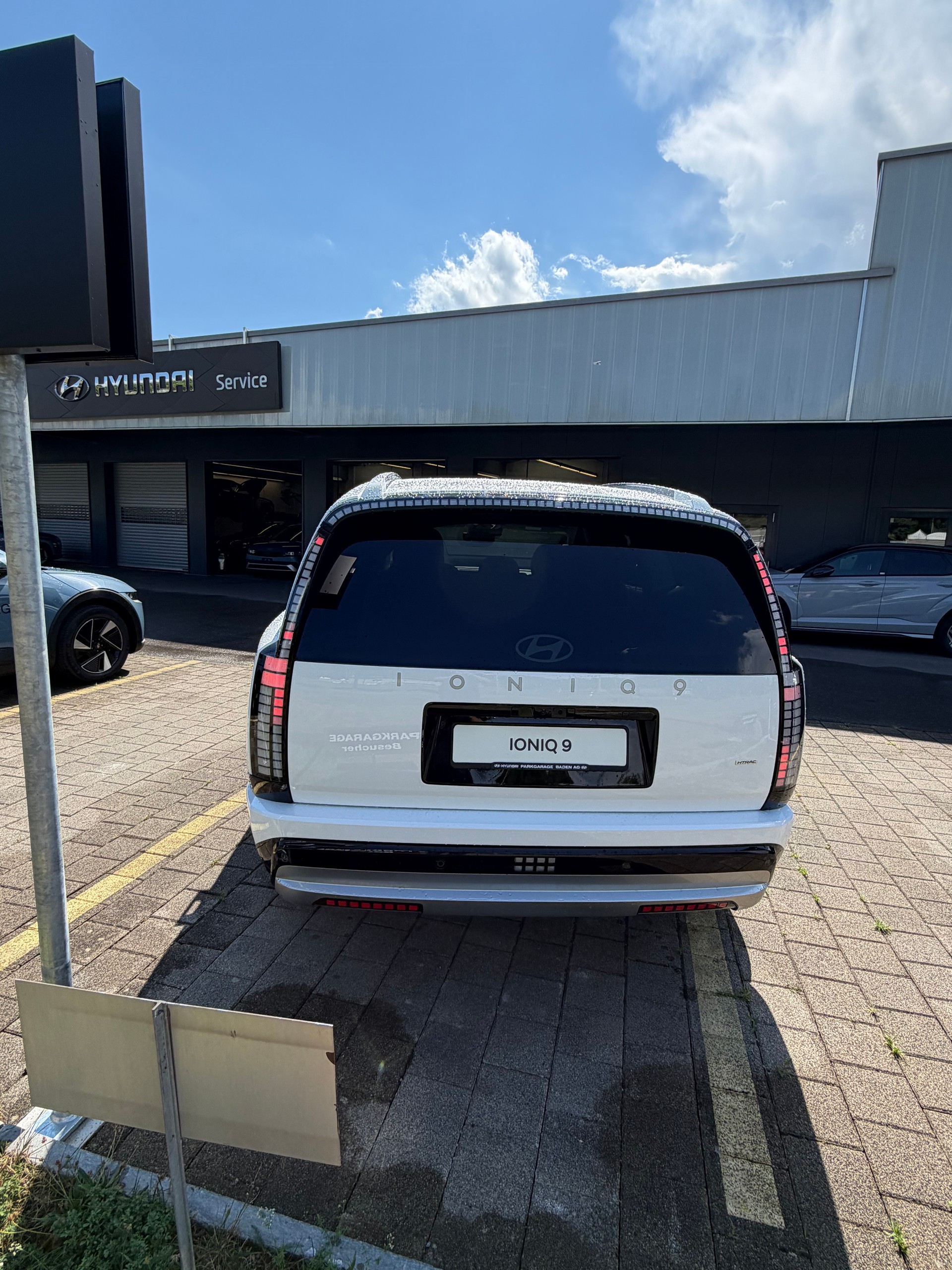 HYUNDAI Ioniq 9 110kWh Vertex 4WD-showroom-element-2