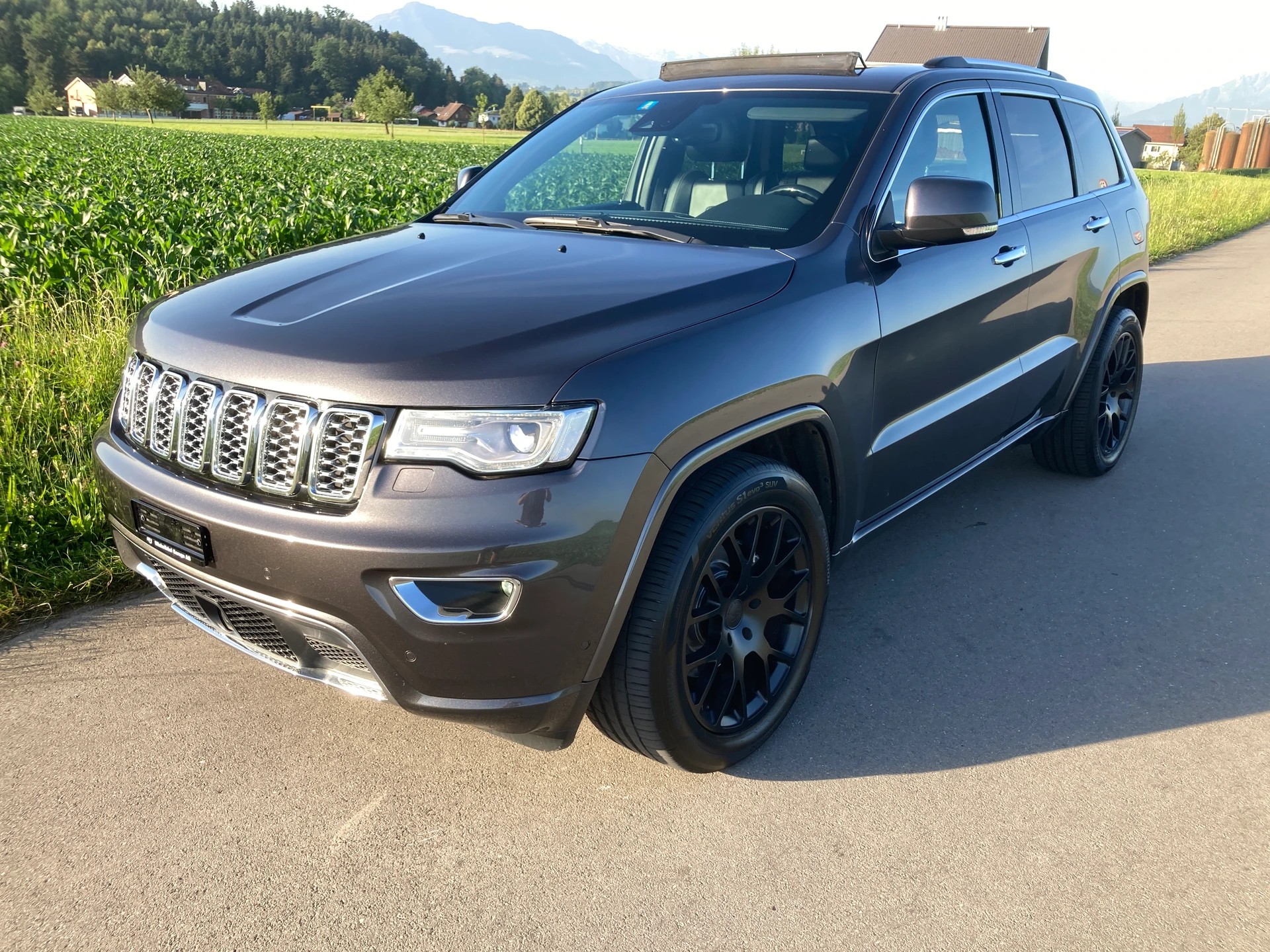 JEEP Grand Cherokee 3.0 CRD Overland Automatic mit 3.500 KG Anhängerkupplung