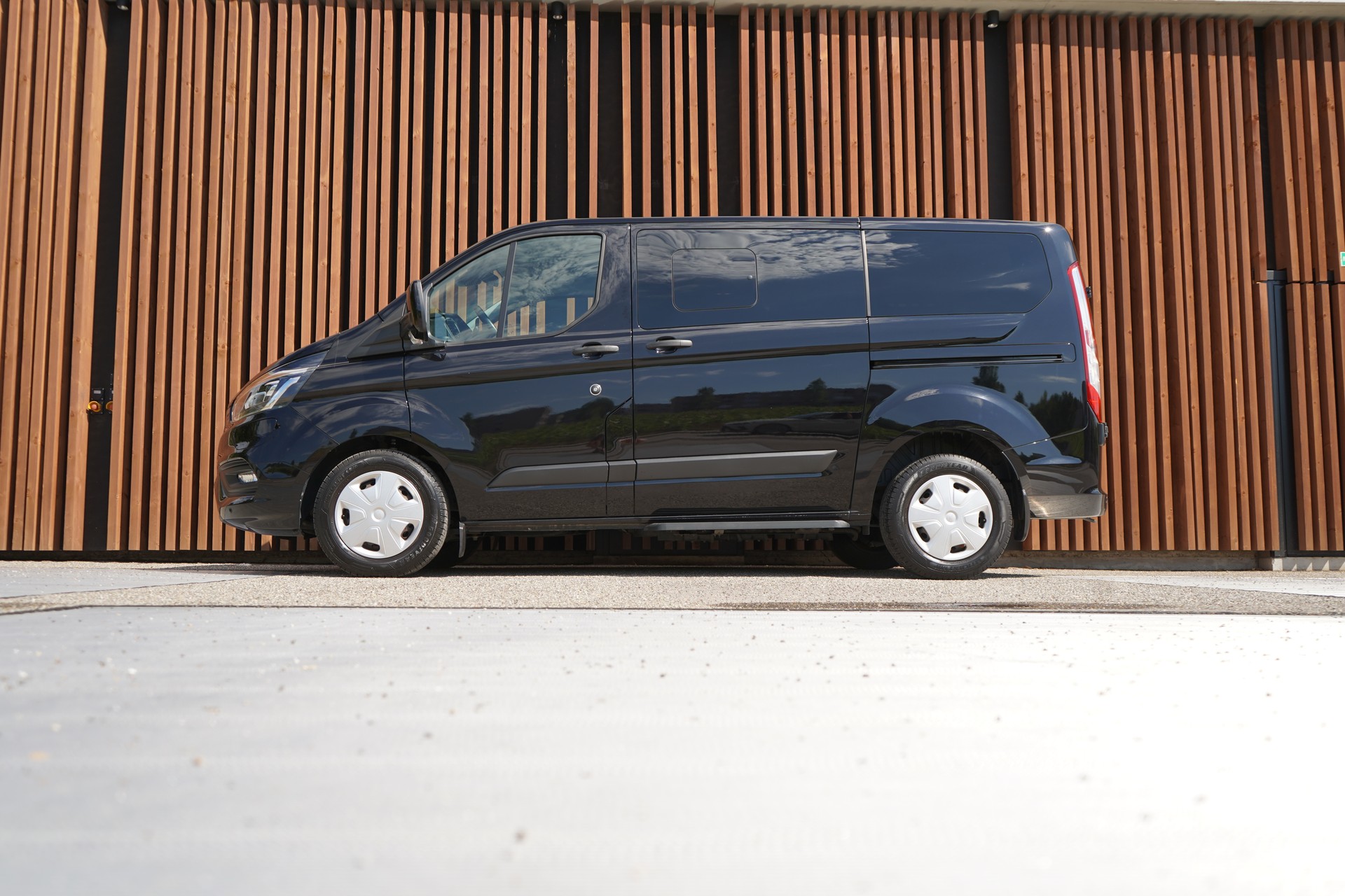 FORD TRANSIT CUSTOM 1.0 ECO BOOST 320 L1H1 TREND PHEV l 126 PS-showroom-element-1